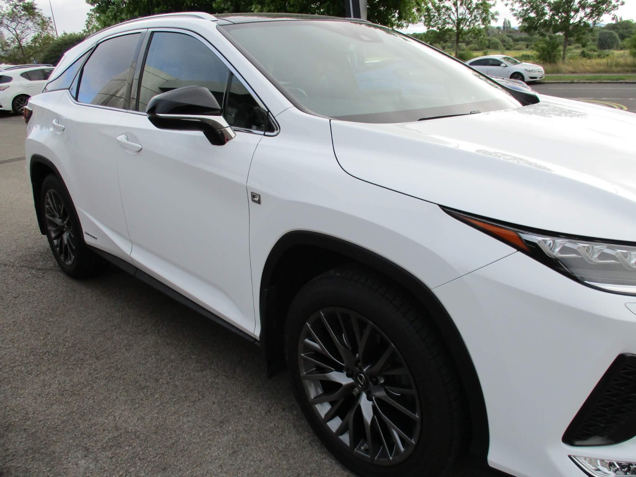 Lexus RX Image 45