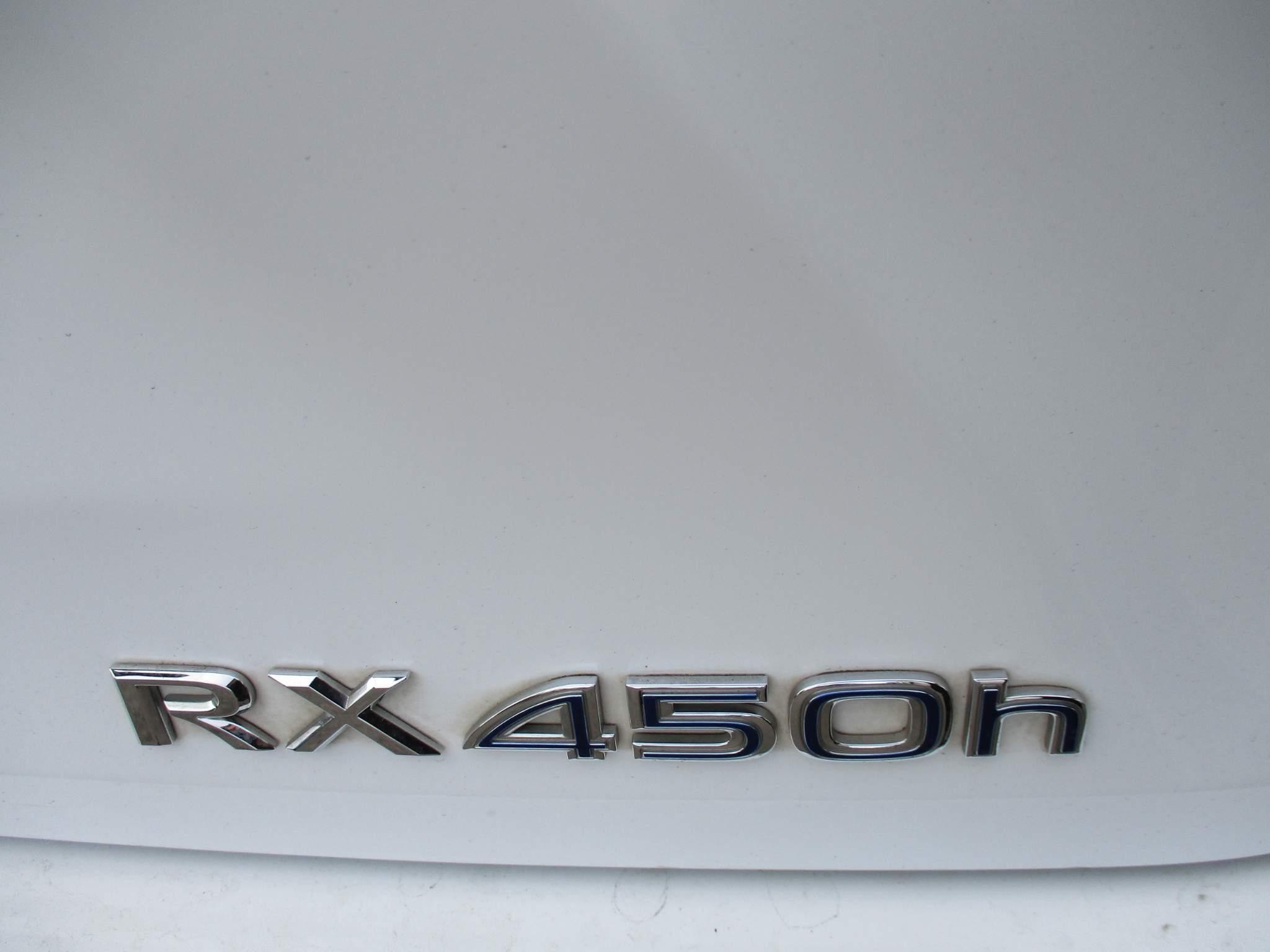 Lexus RX Image 51