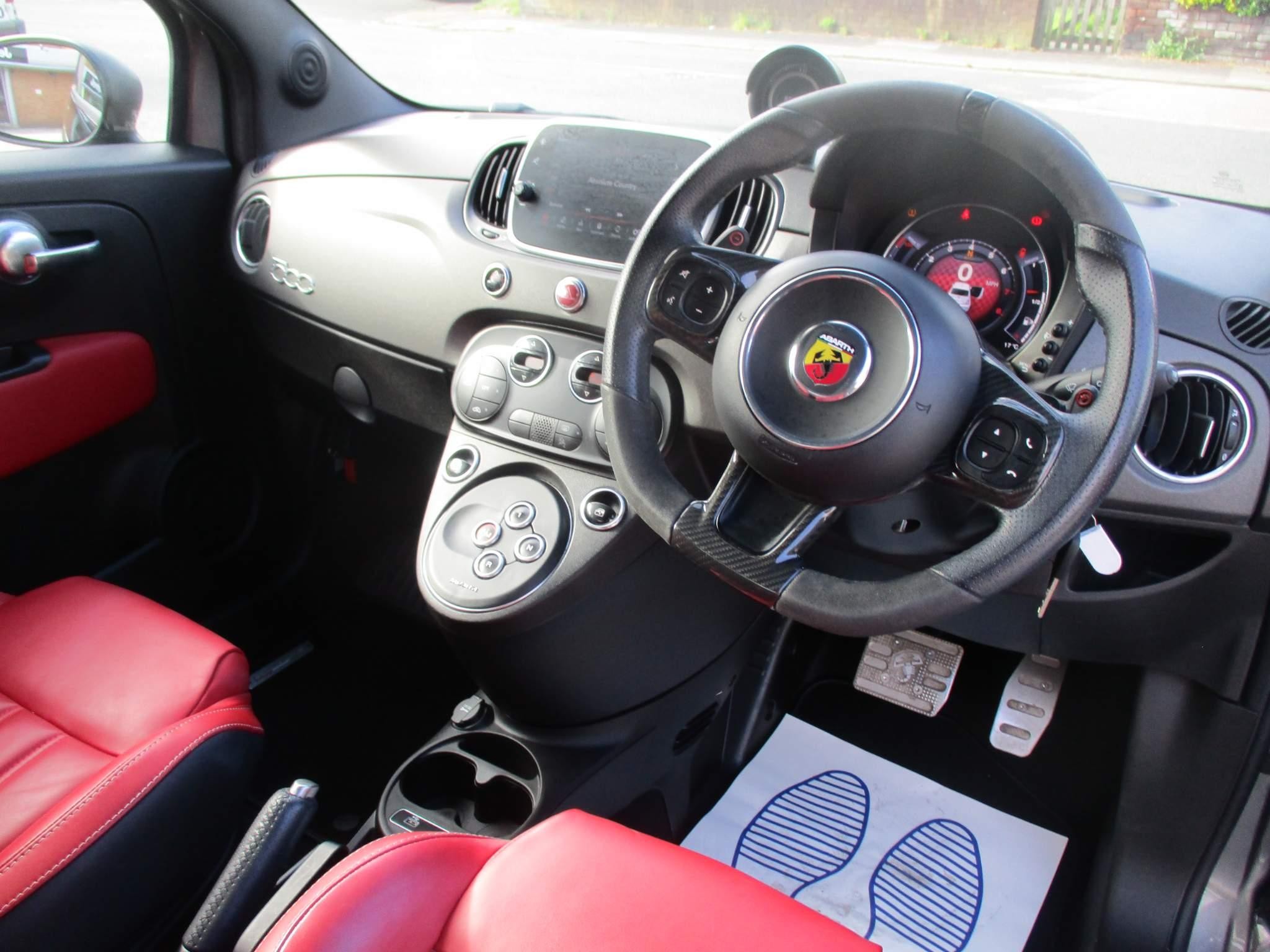 Abarth 595 Image 11