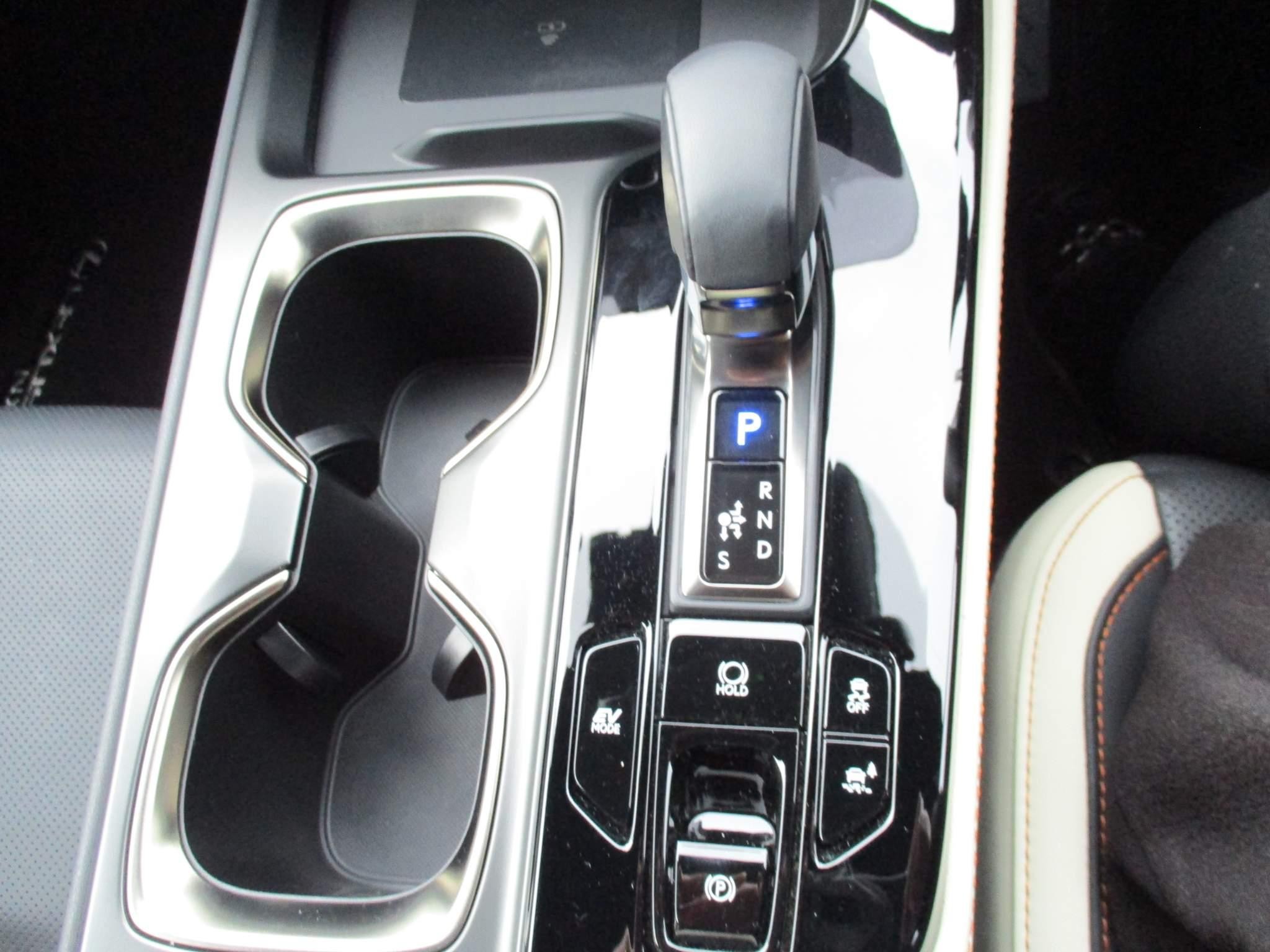 Lexus NX Self-Charging Hybrid Image 31