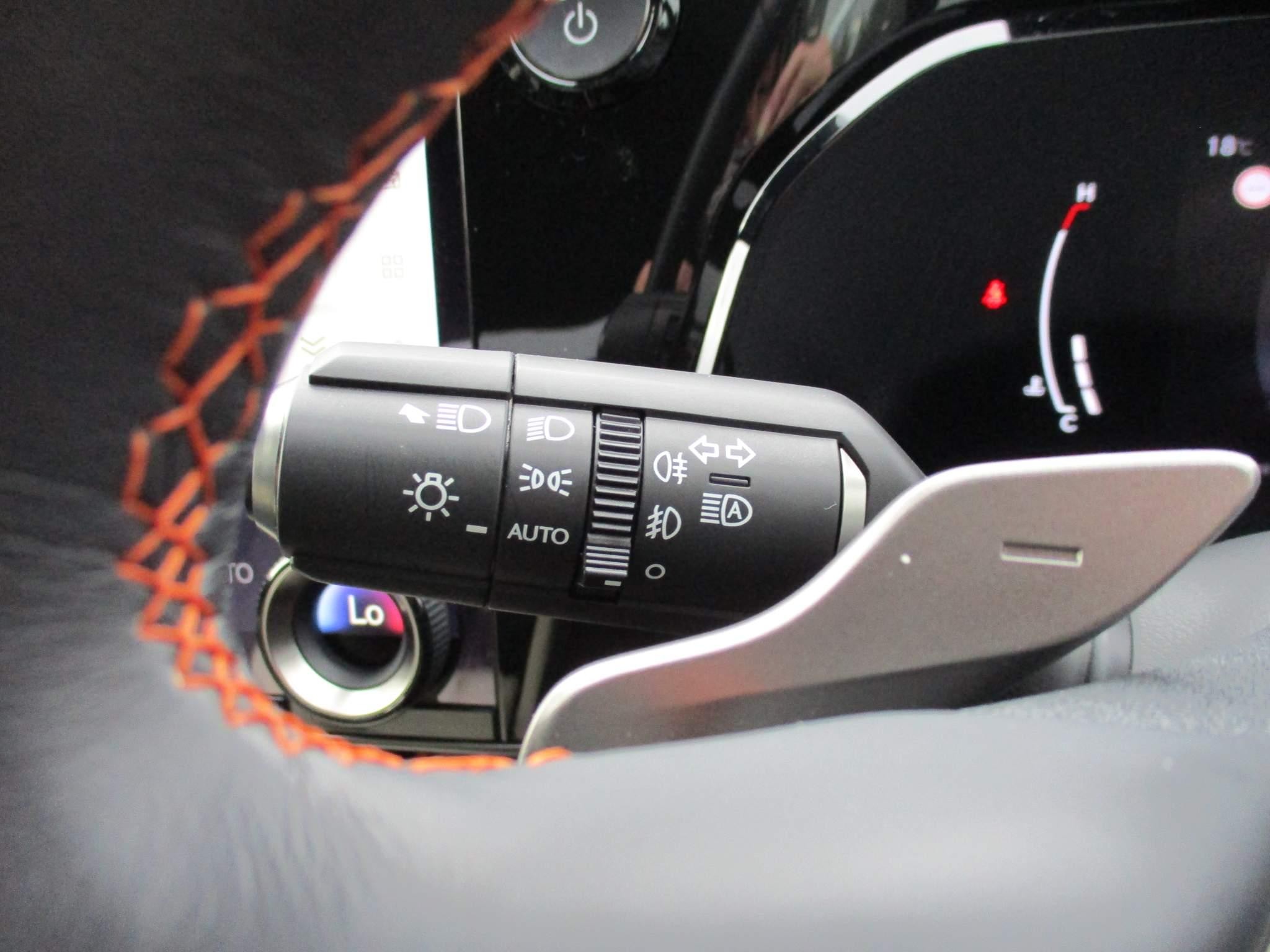 Lexus NX Self-Charging Hybrid Image 32