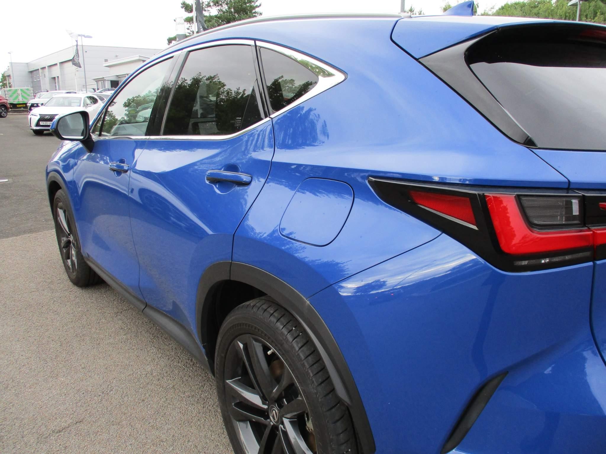 Lexus NX Self-Charging Hybrid Image 42