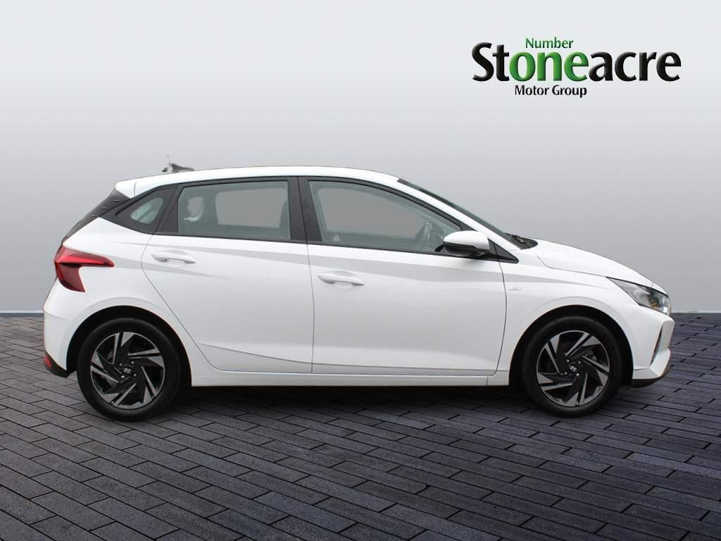 Hyundai i20 Image 2