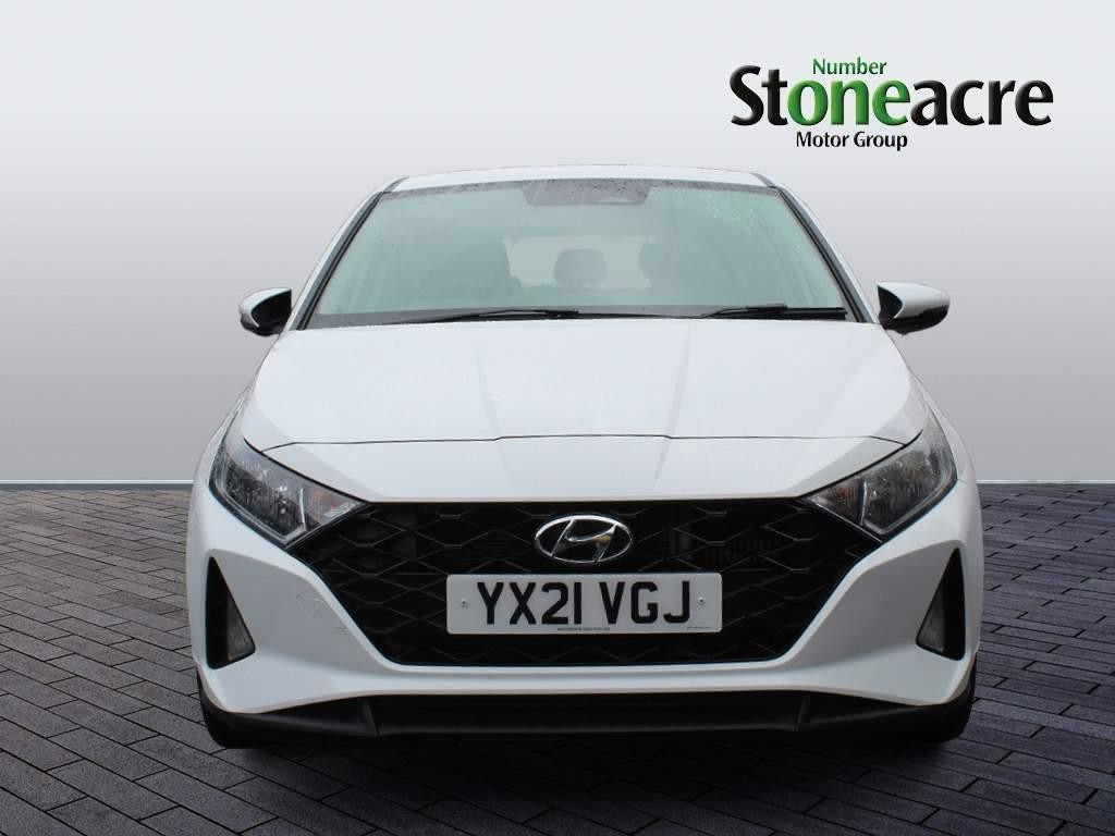 Hyundai i20 Image 8