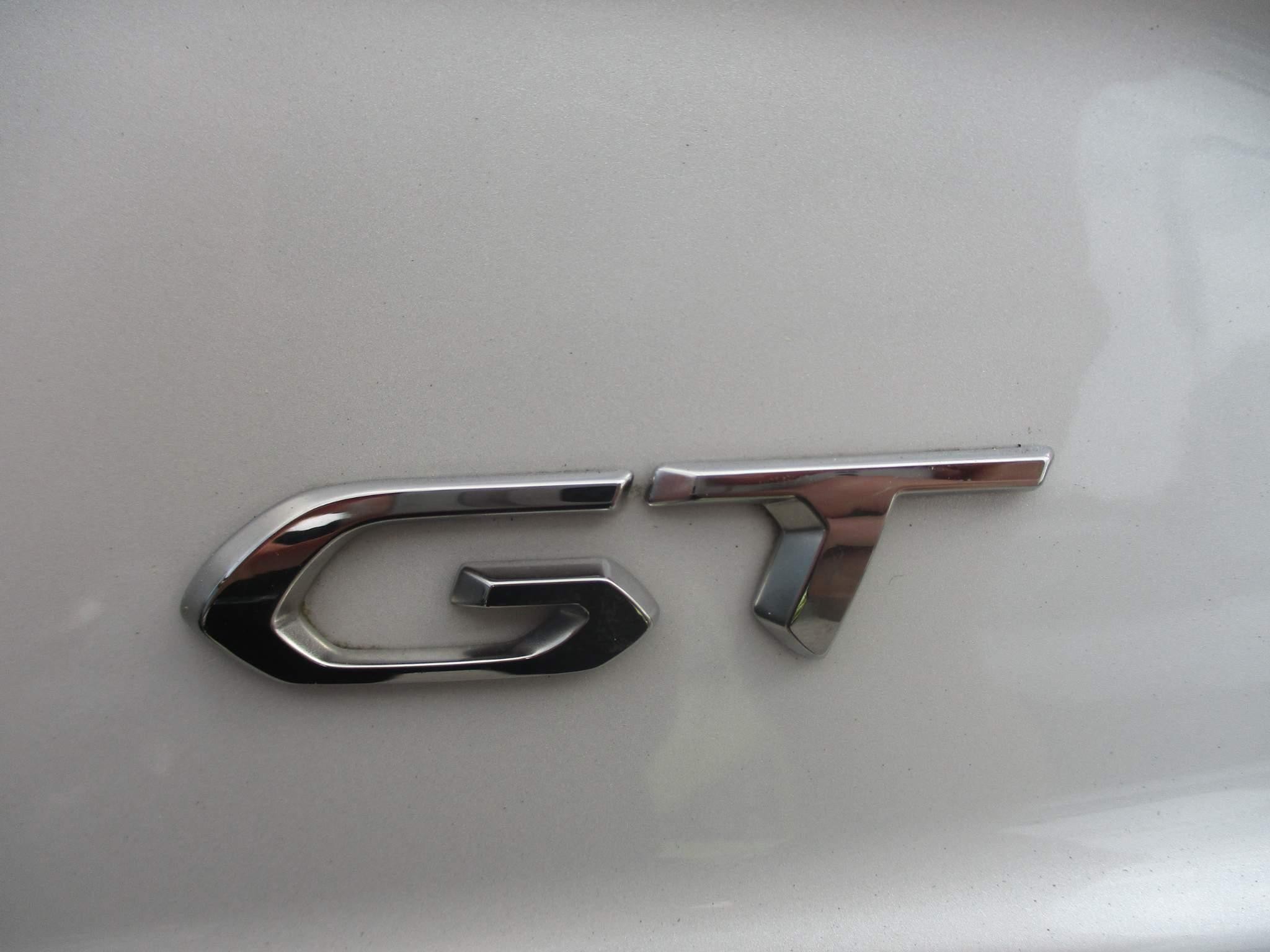 Peugeot 208 Image 11