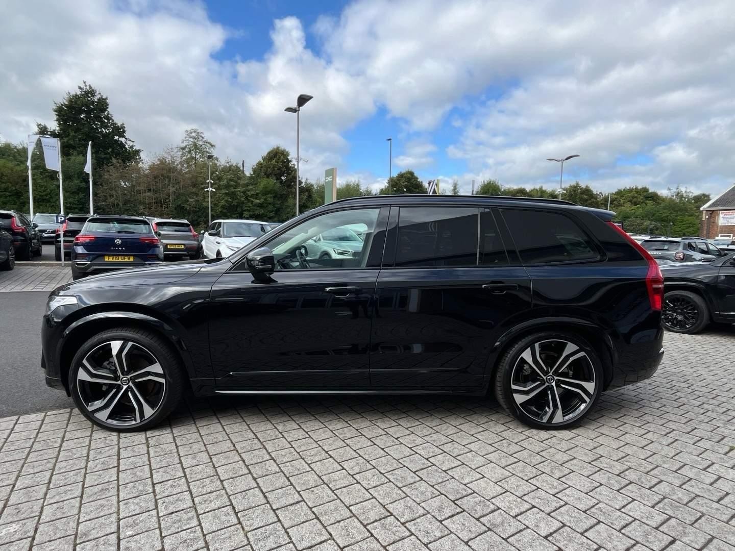 Volvo XC90 Image 8