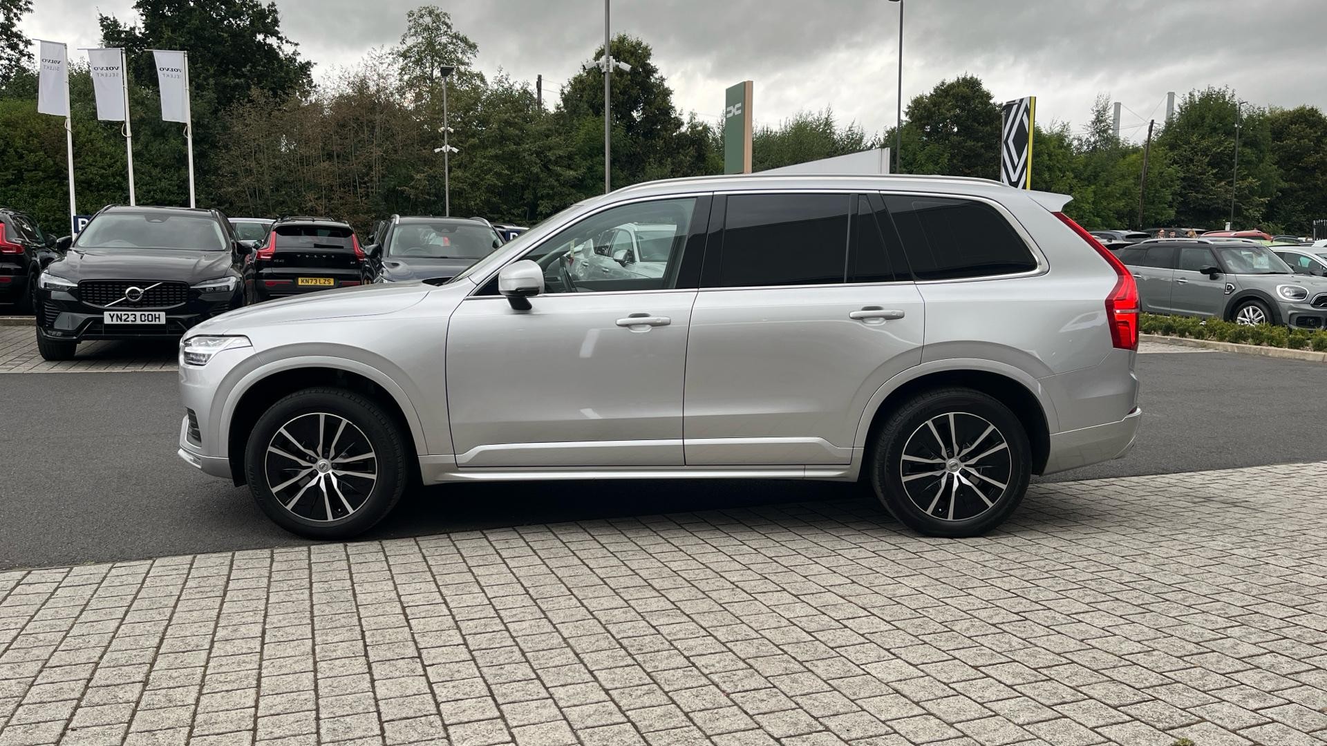 Volvo XC90 Image 8