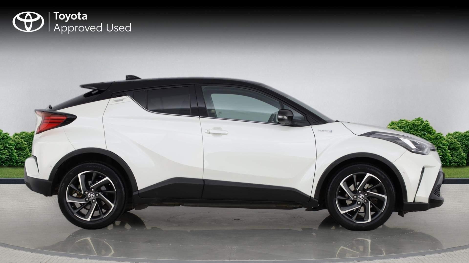 Toyota C-HR Image 2