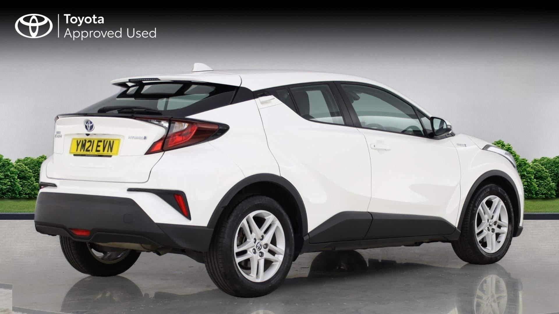 Toyota C-HR Image 3