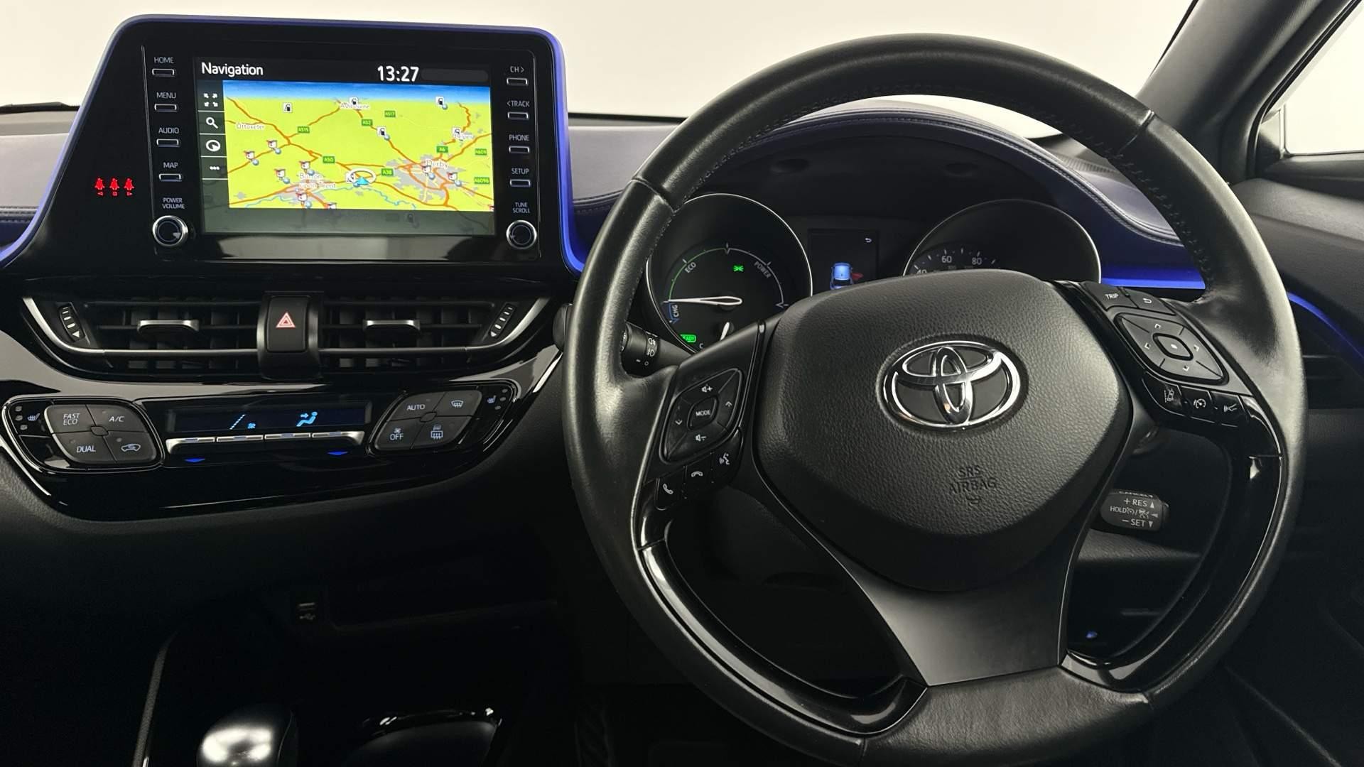 Toyota C-HR Image 12