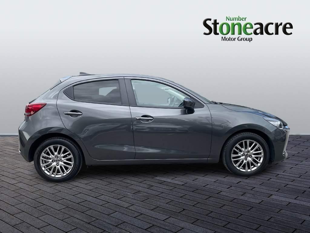 Mazda Mazda2 Image 2