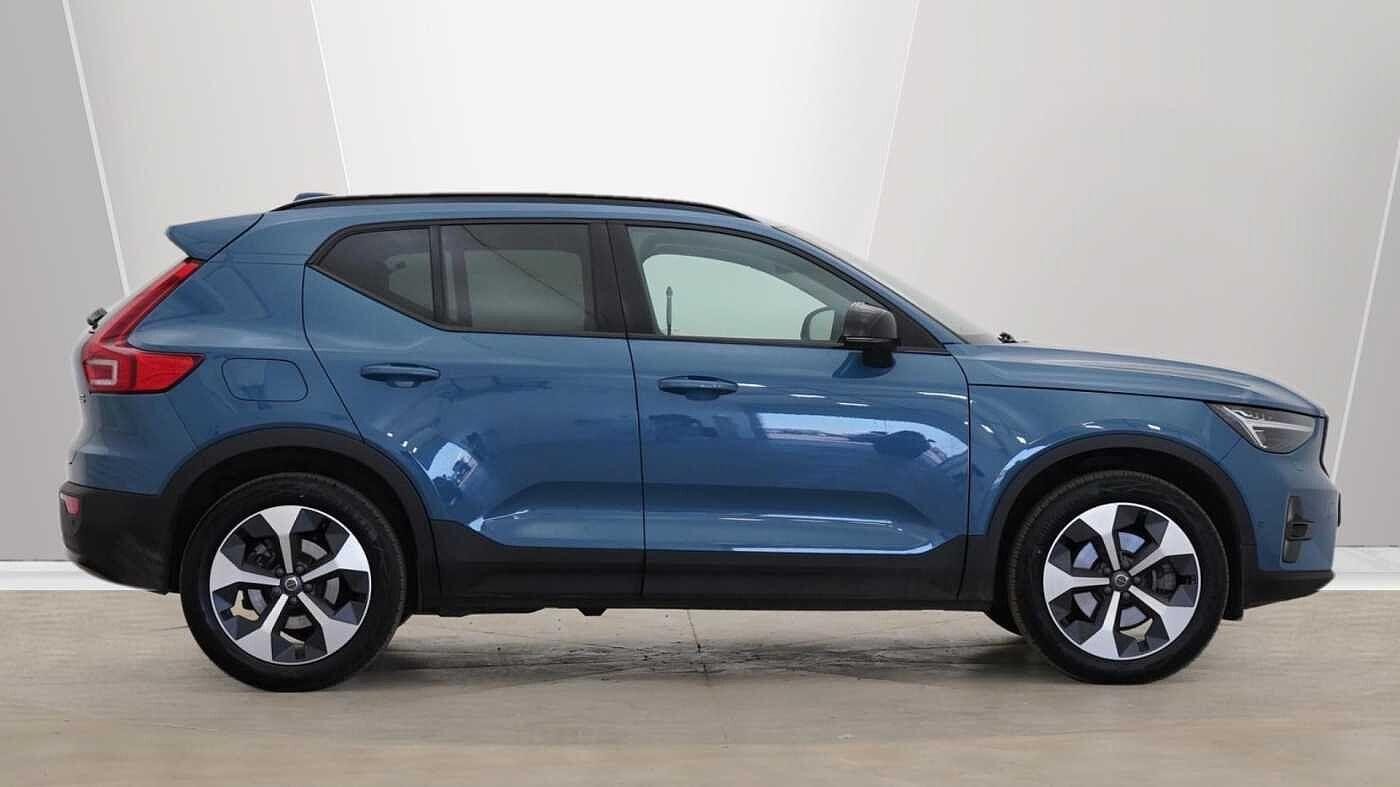 Volvo XC40 Image 2