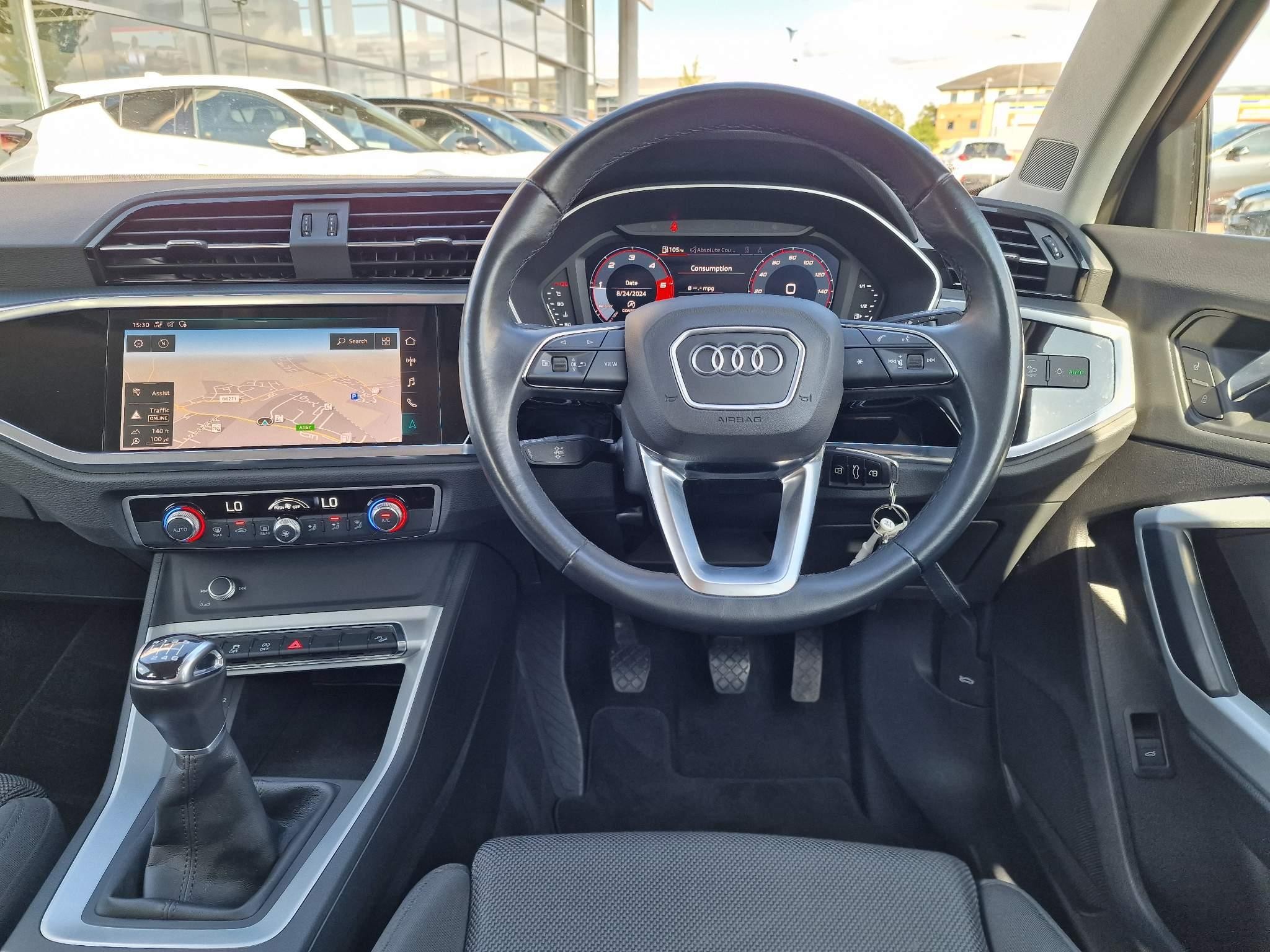 Audi Q3 Image 6