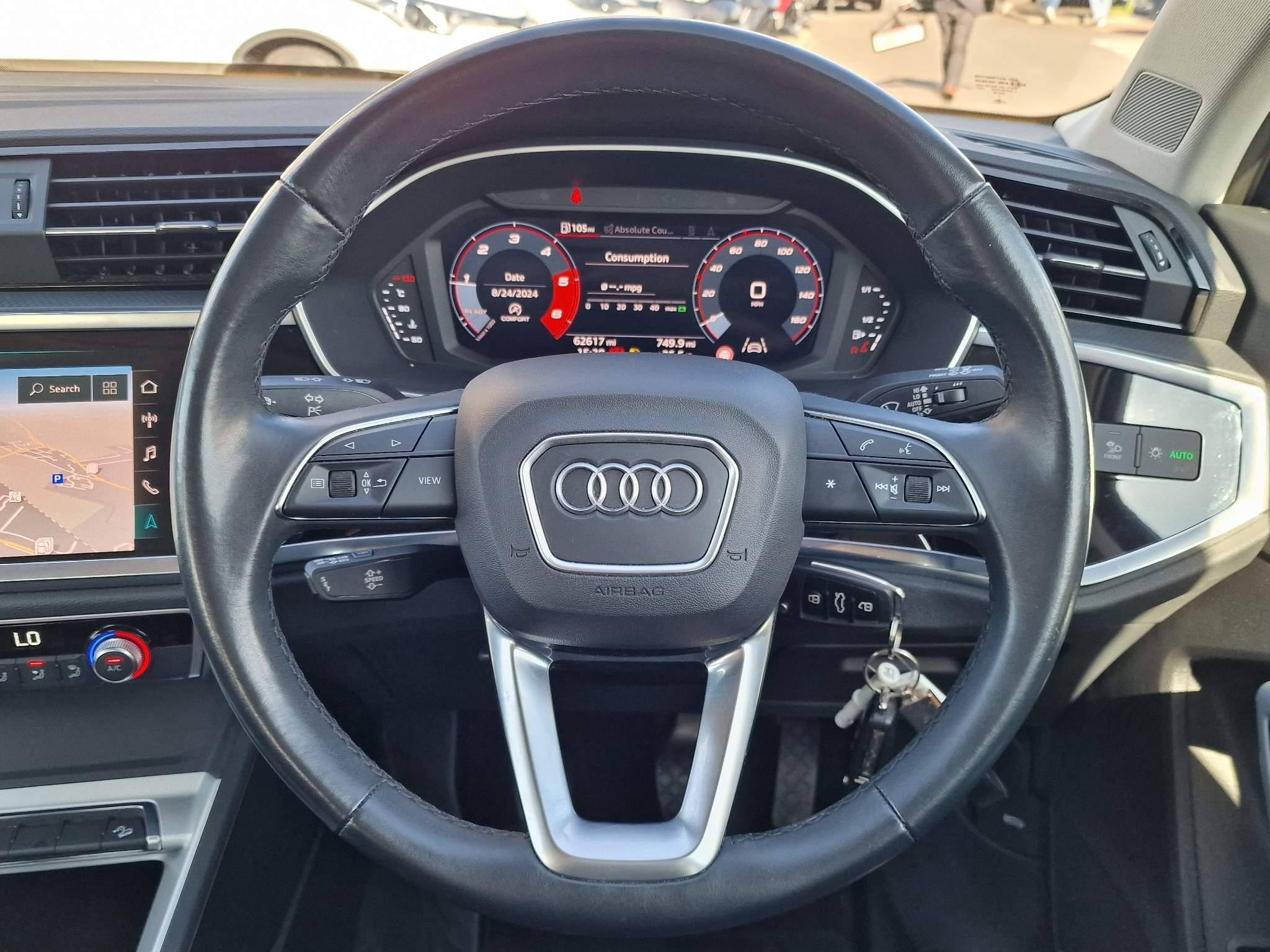 Audi Q3 Image 8