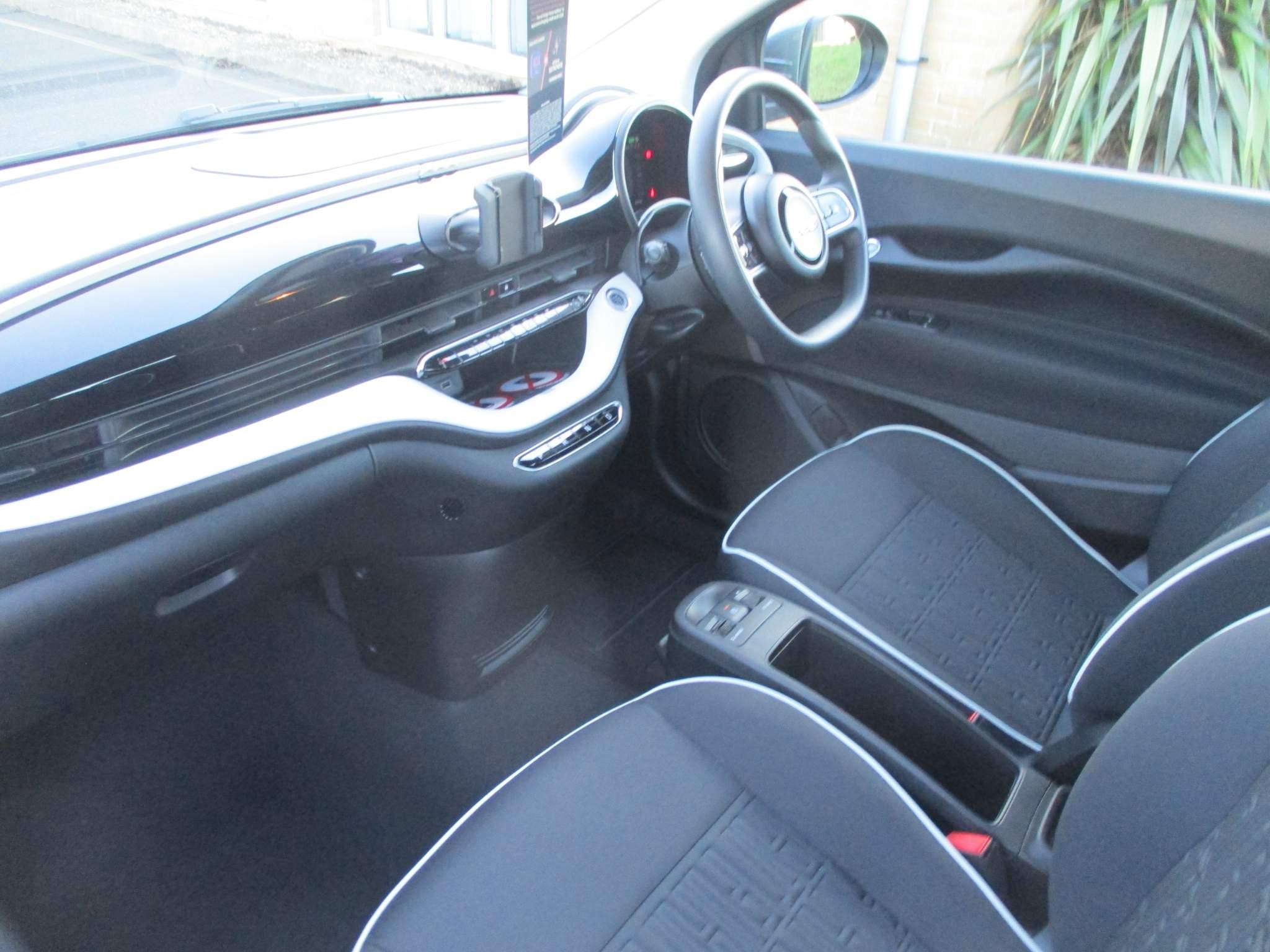 Fiat 500e Image 14