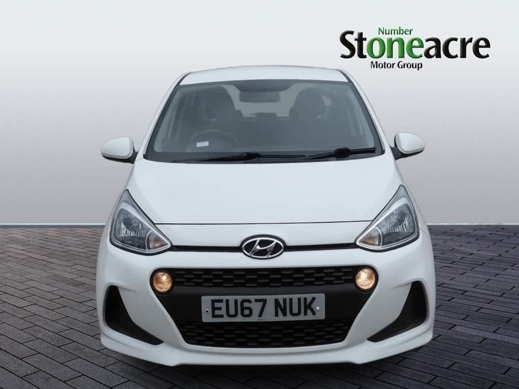 Hyundai i10 Image 2