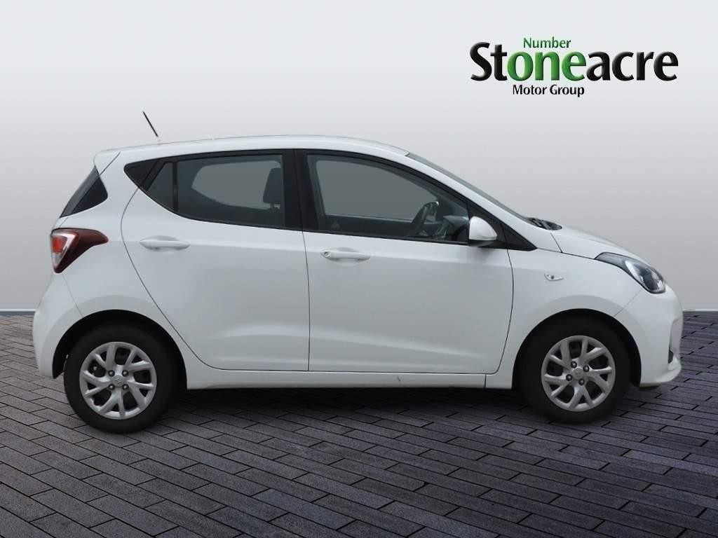 Hyundai i10 Image 8