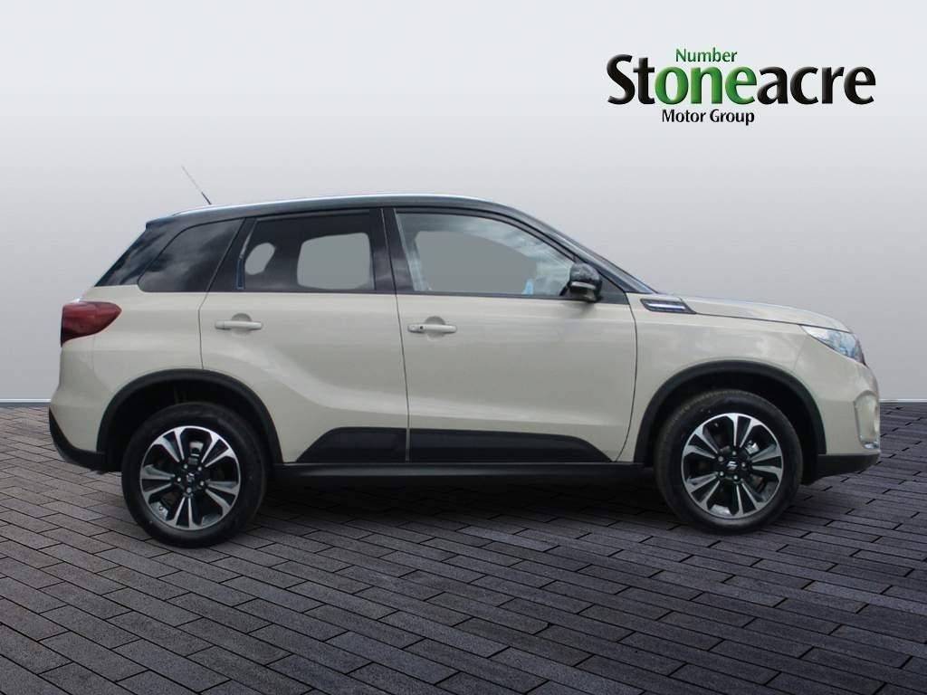 Suzuki Vitara Image 2