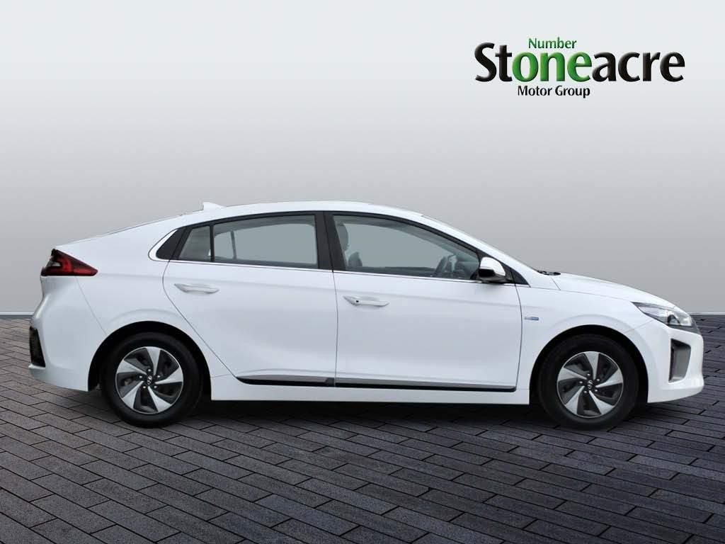 Hyundai IONIQ Image 2