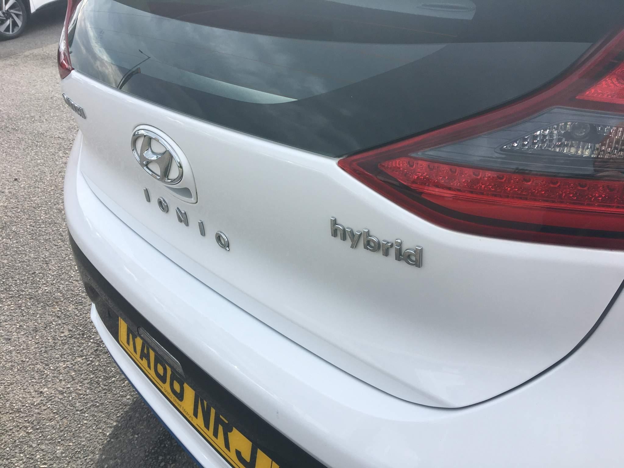 Hyundai IONIQ Image 26