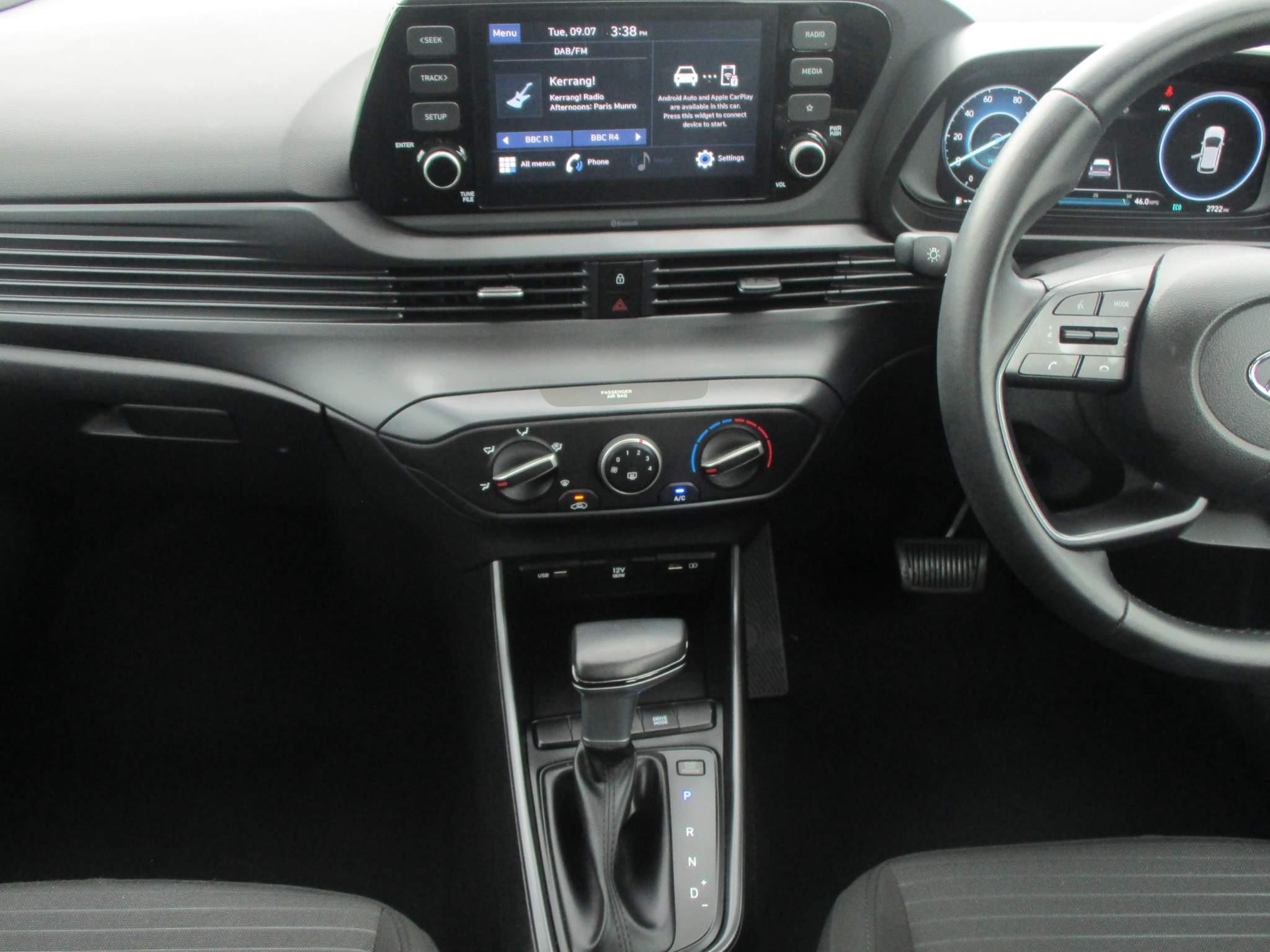 Hyundai i20 Image 16