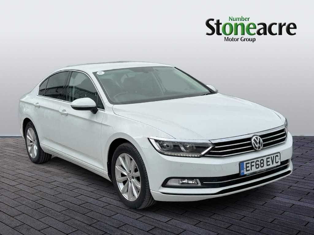 Volkswagen Passat Image 1