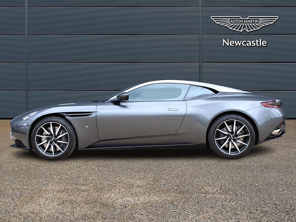 Aston Martin DB11 Image 14