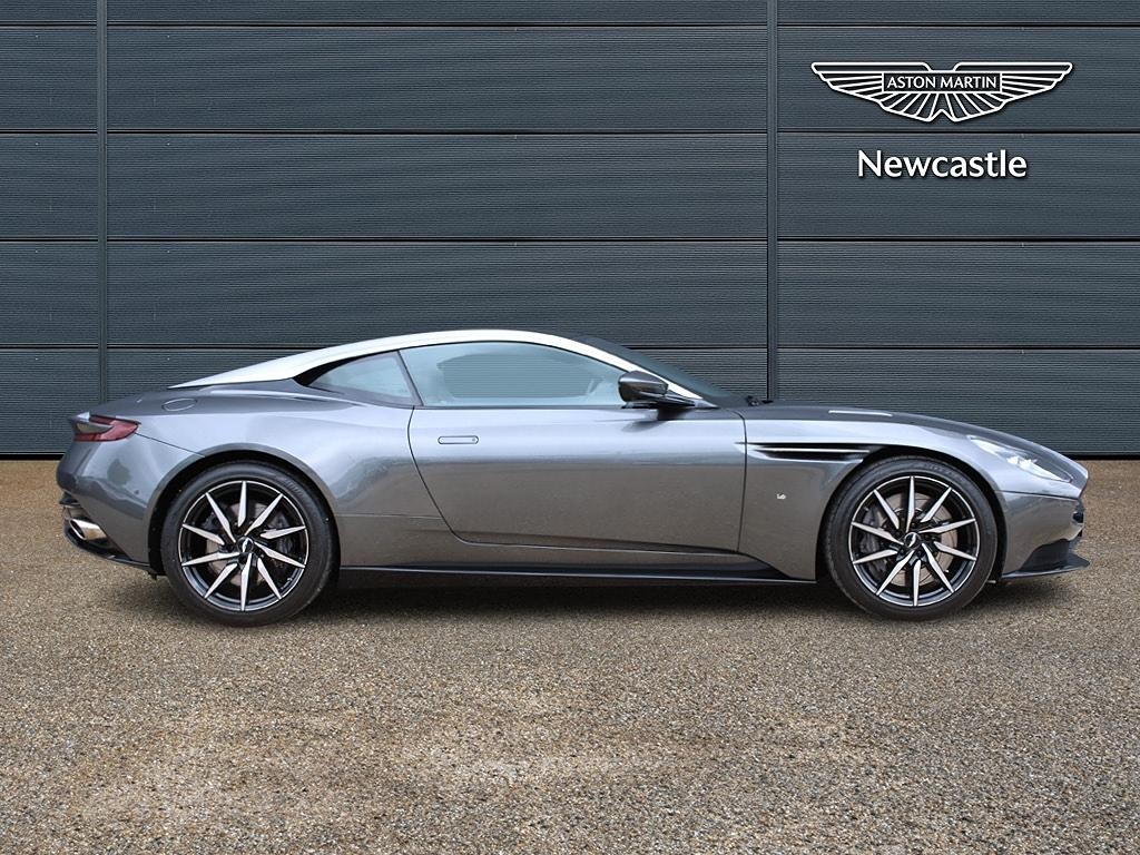 Aston Martin DB11 Image 15