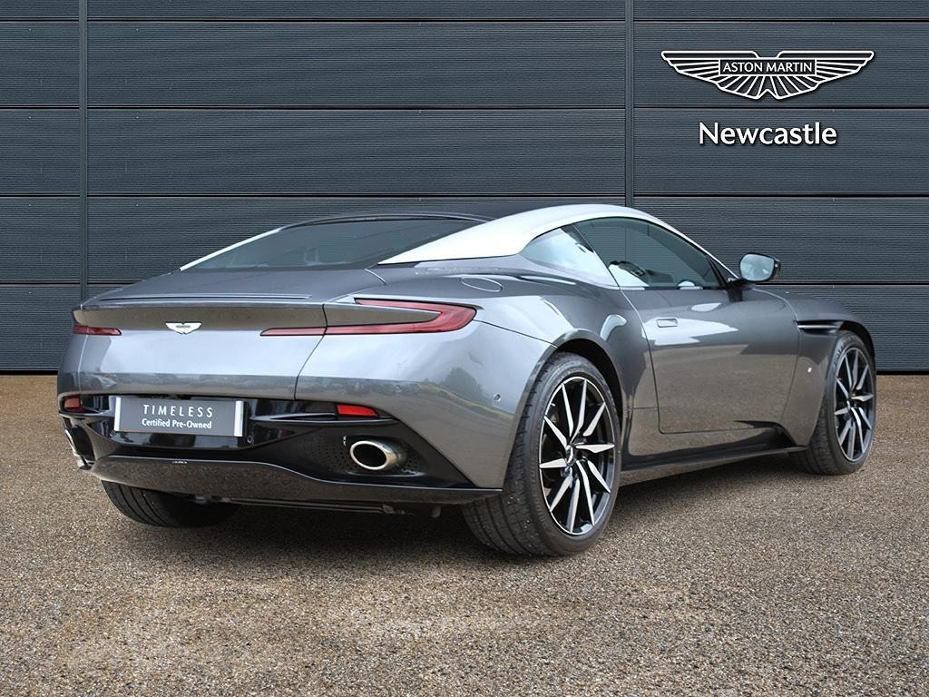 Aston Martin DB11 Image 16