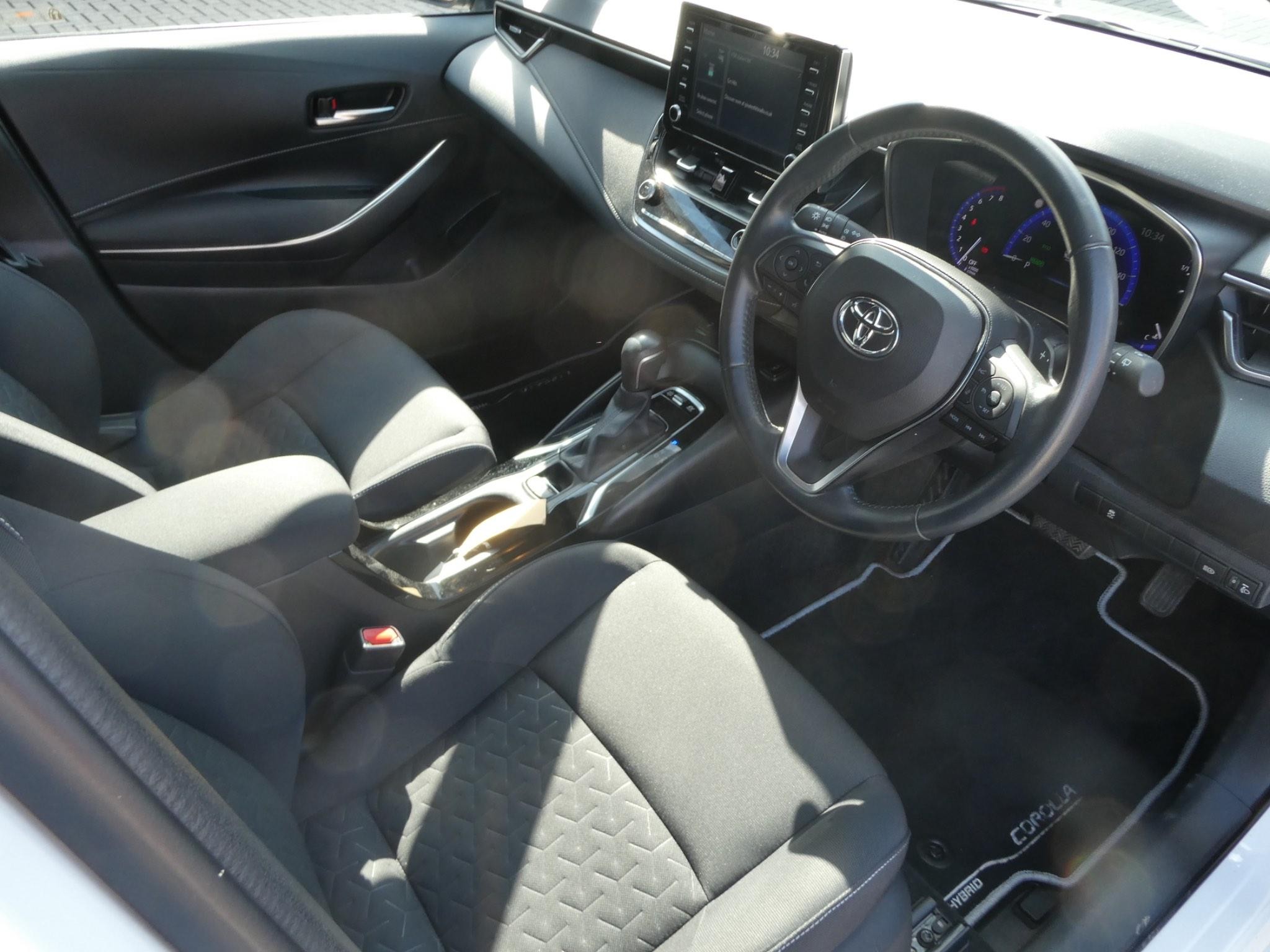 Toyota Corolla Image 9