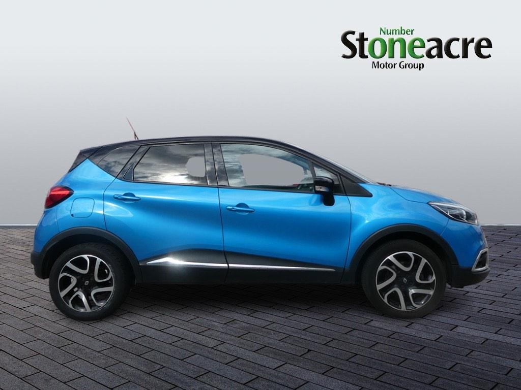 Renault Captur Image 2