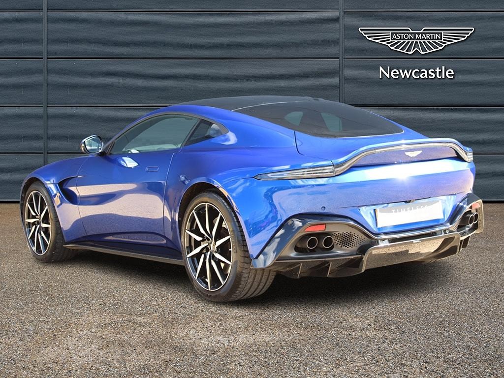 Aston Martin Vantage Image 2