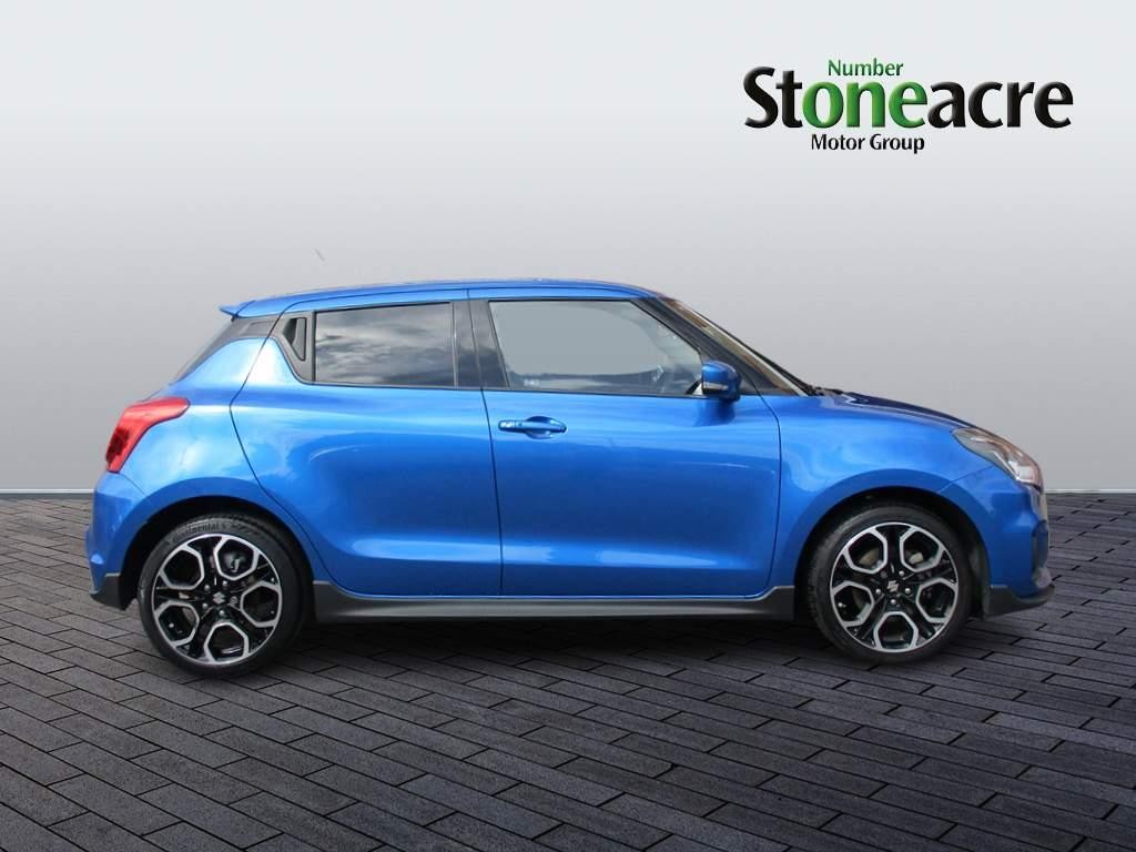 Suzuki Swift Image 2