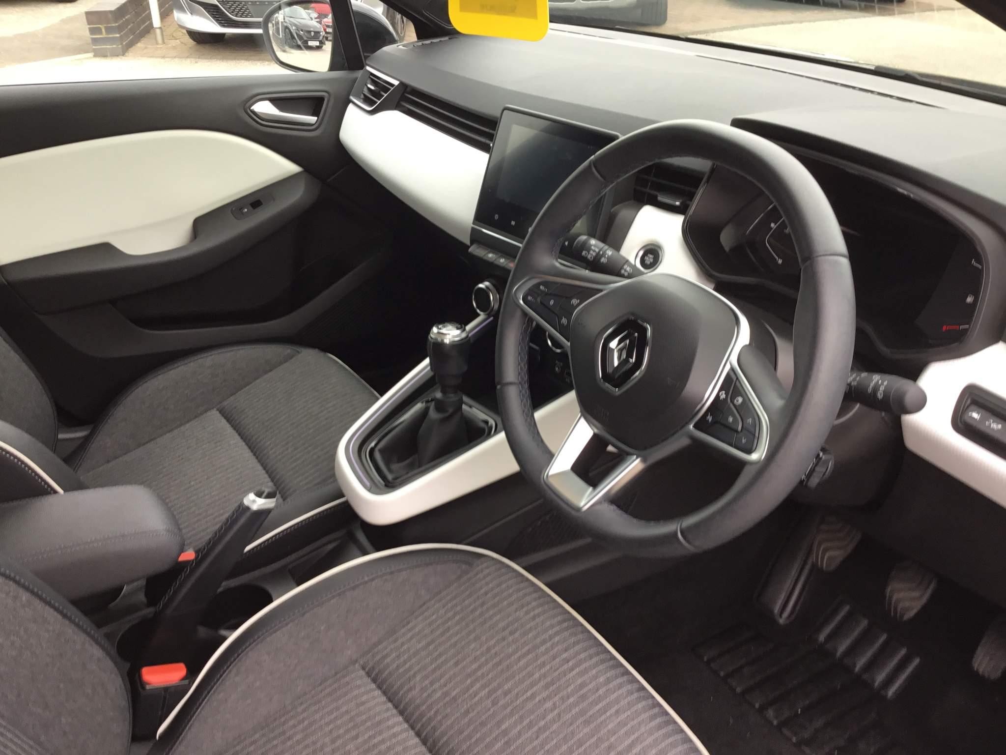 Renault Clio Image 10