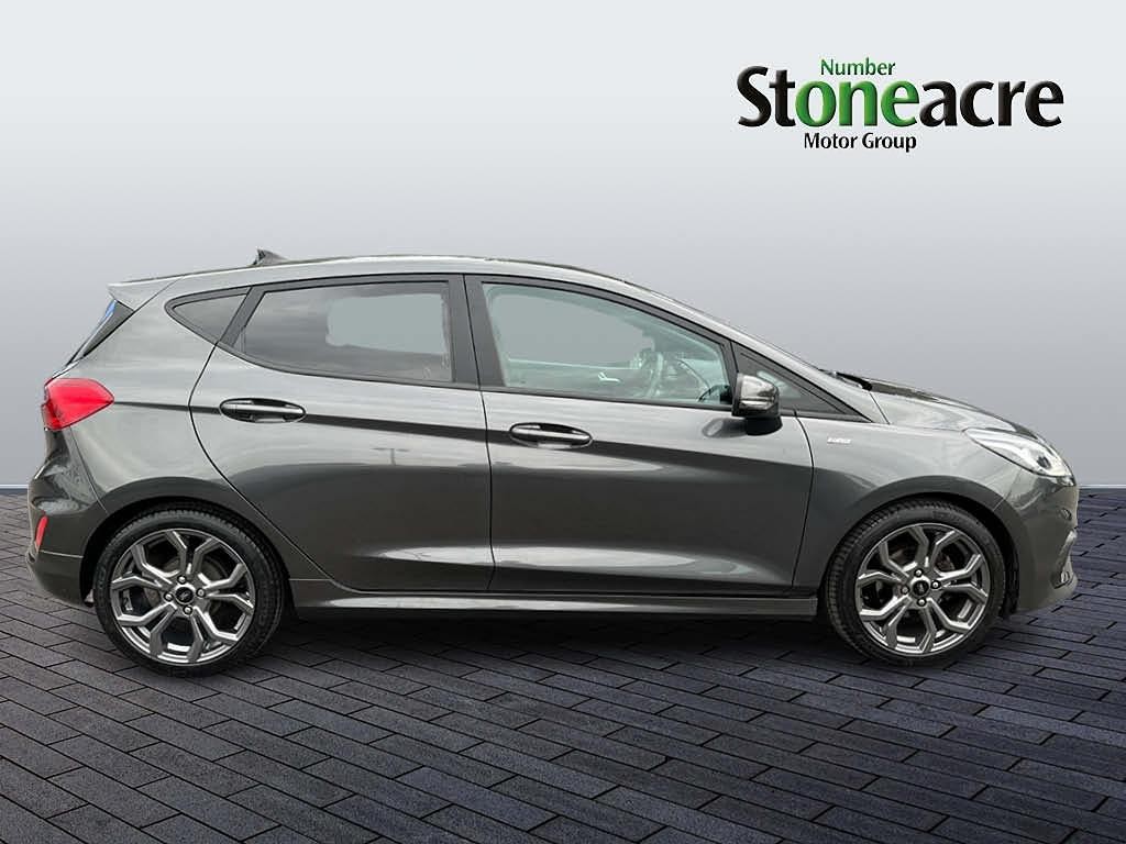 Ford Fiesta Image 2