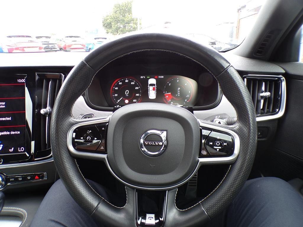 Volvo S90 Image 16