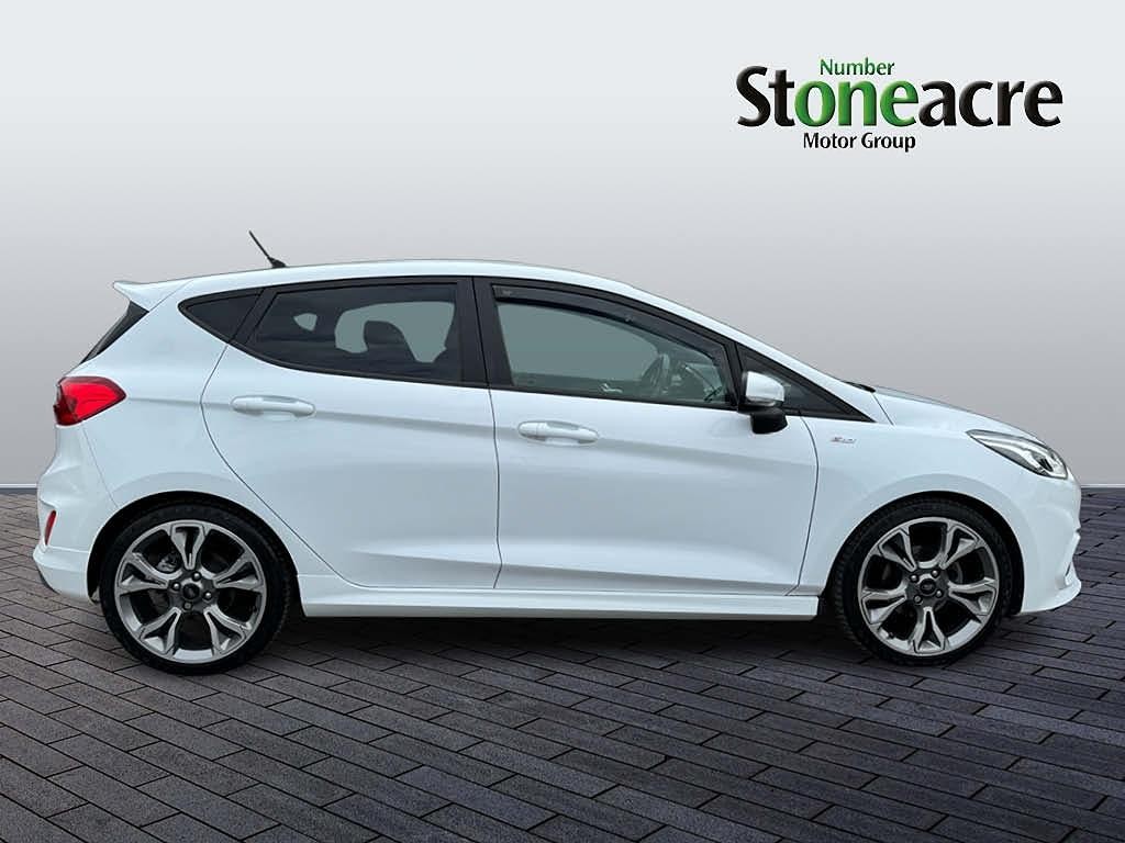 Ford Fiesta Image 2