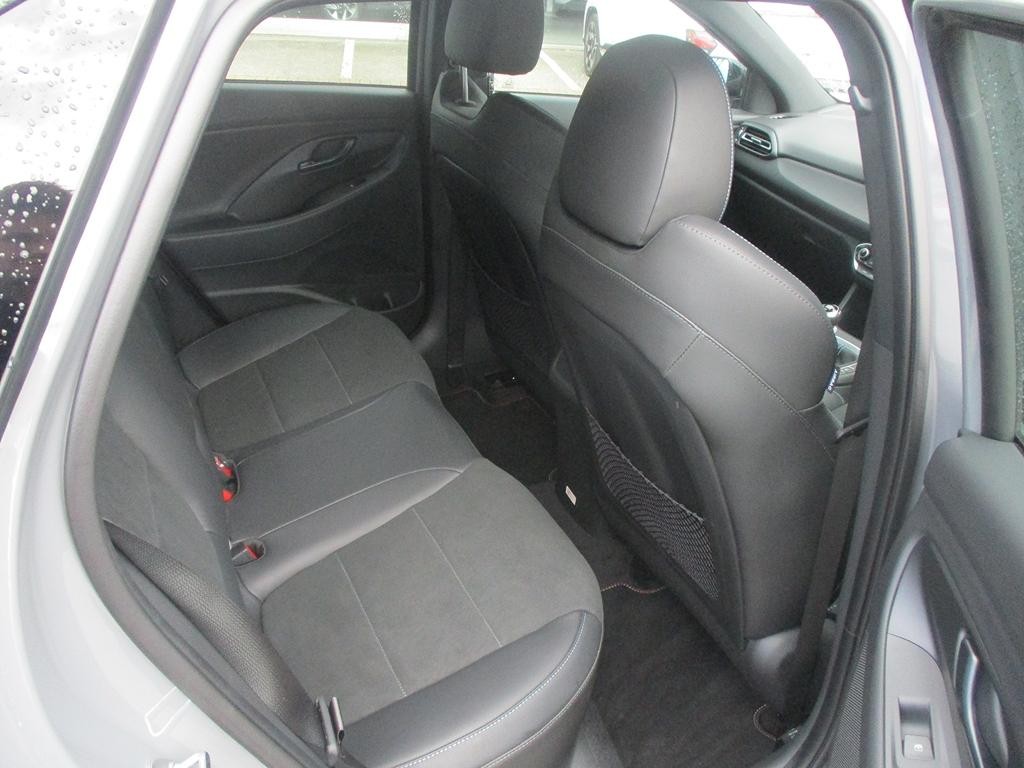 Hyundai i30 Image 12