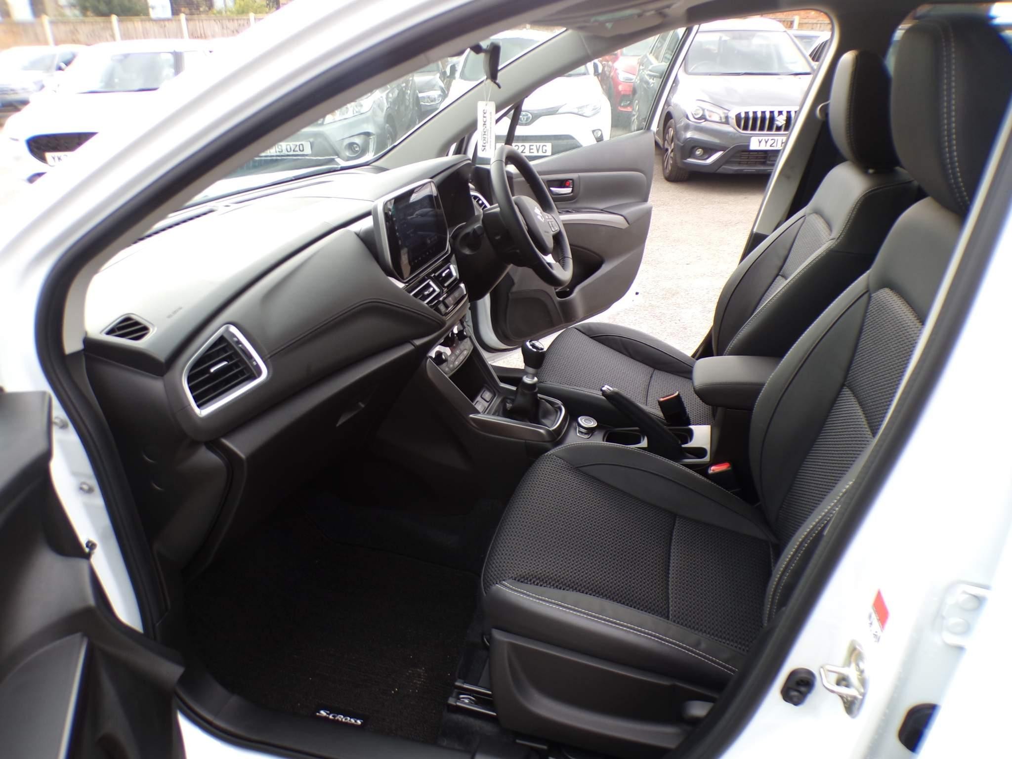 Suzuki SX4 S-Cross Image 25