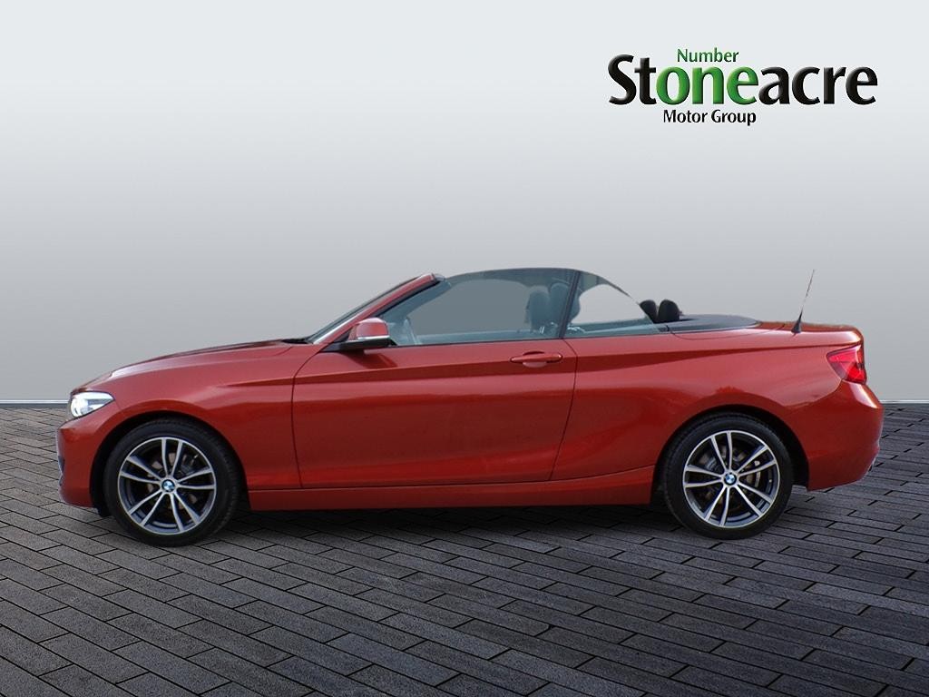 BMW 2 Series Image 6