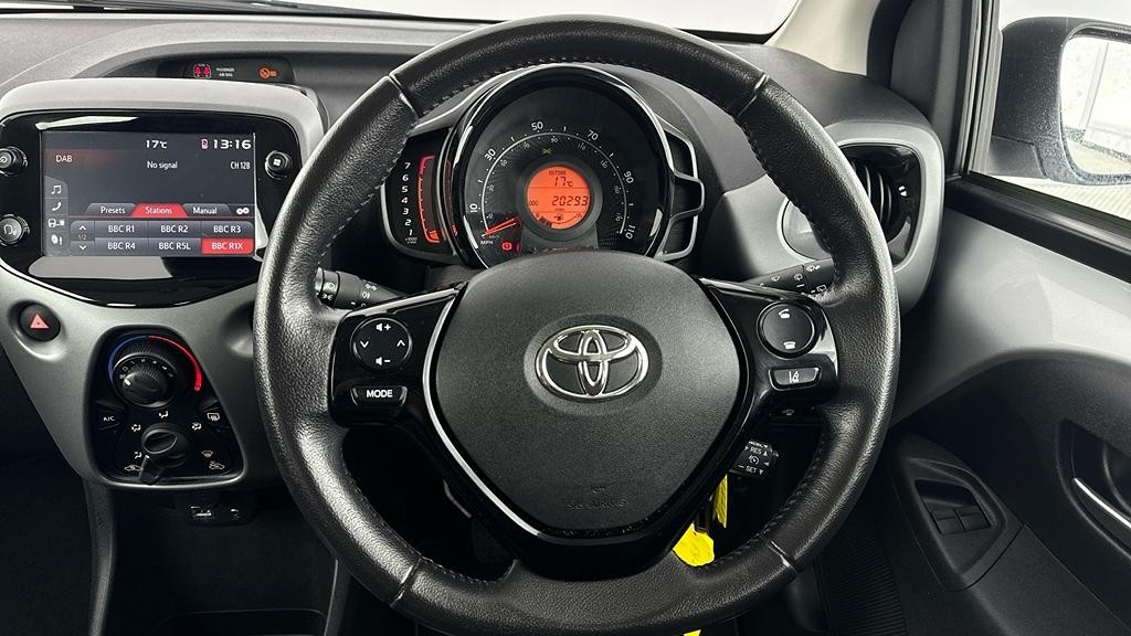 Toyota Aygo Image 10