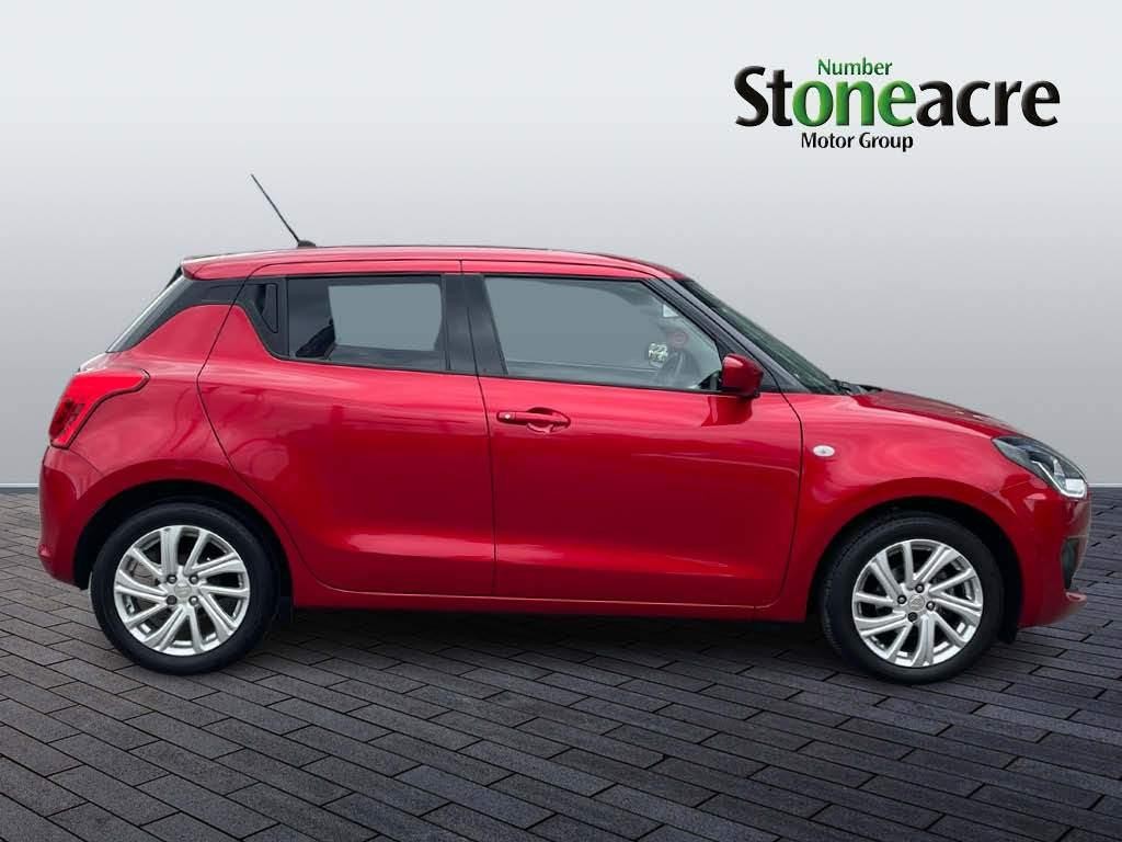 Suzuki Swift Image 2