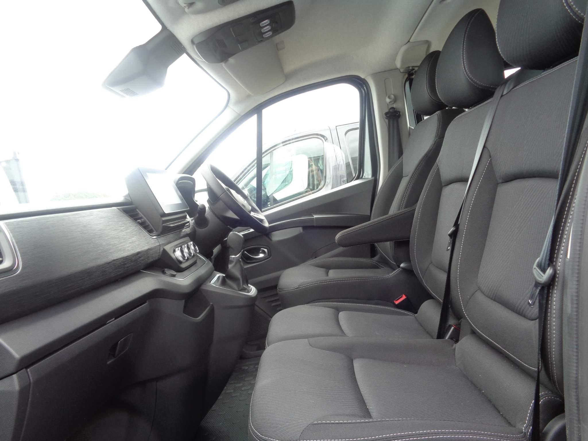 Renault Trafic Image 24