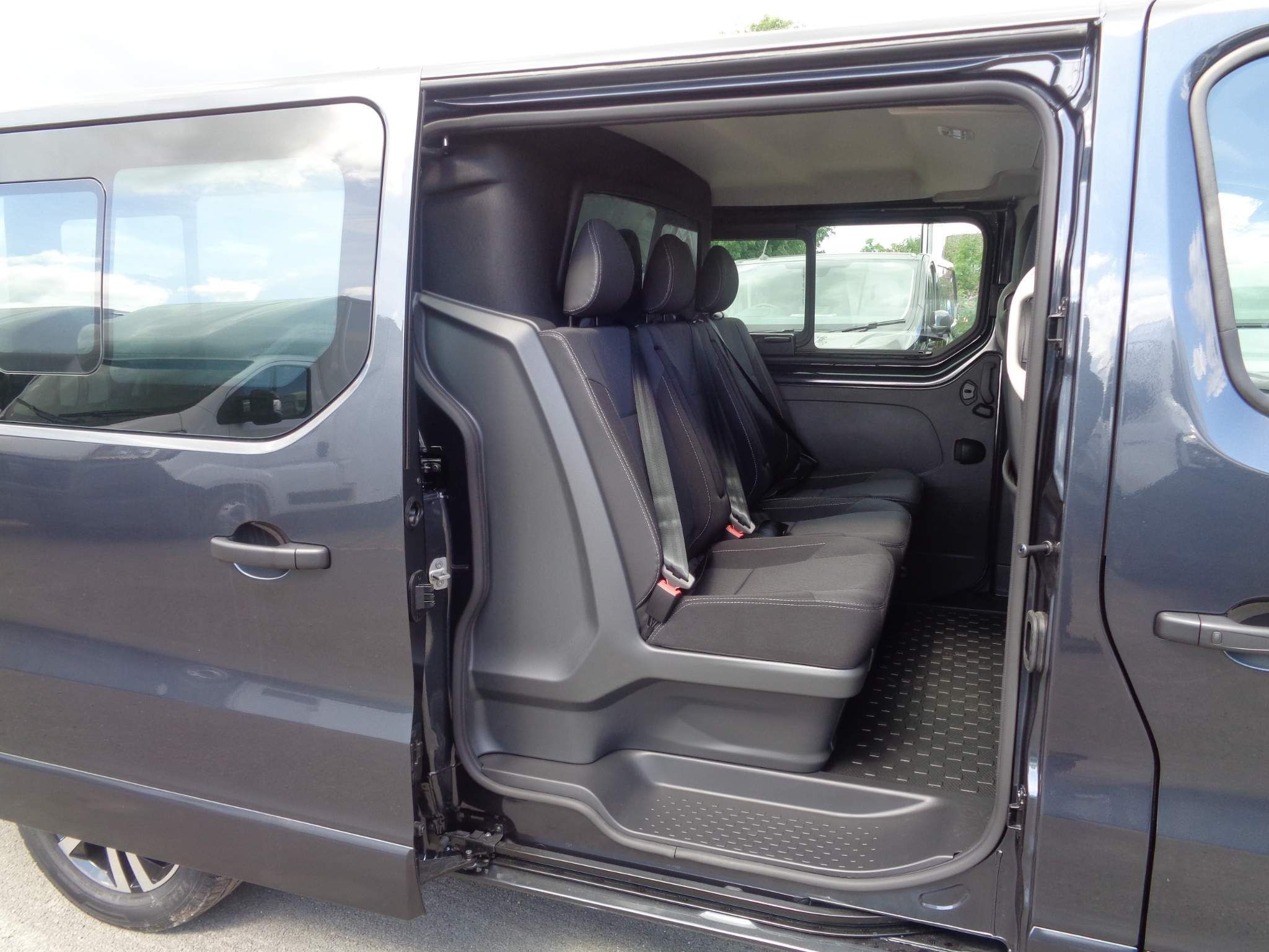 Renault Trafic Image 29