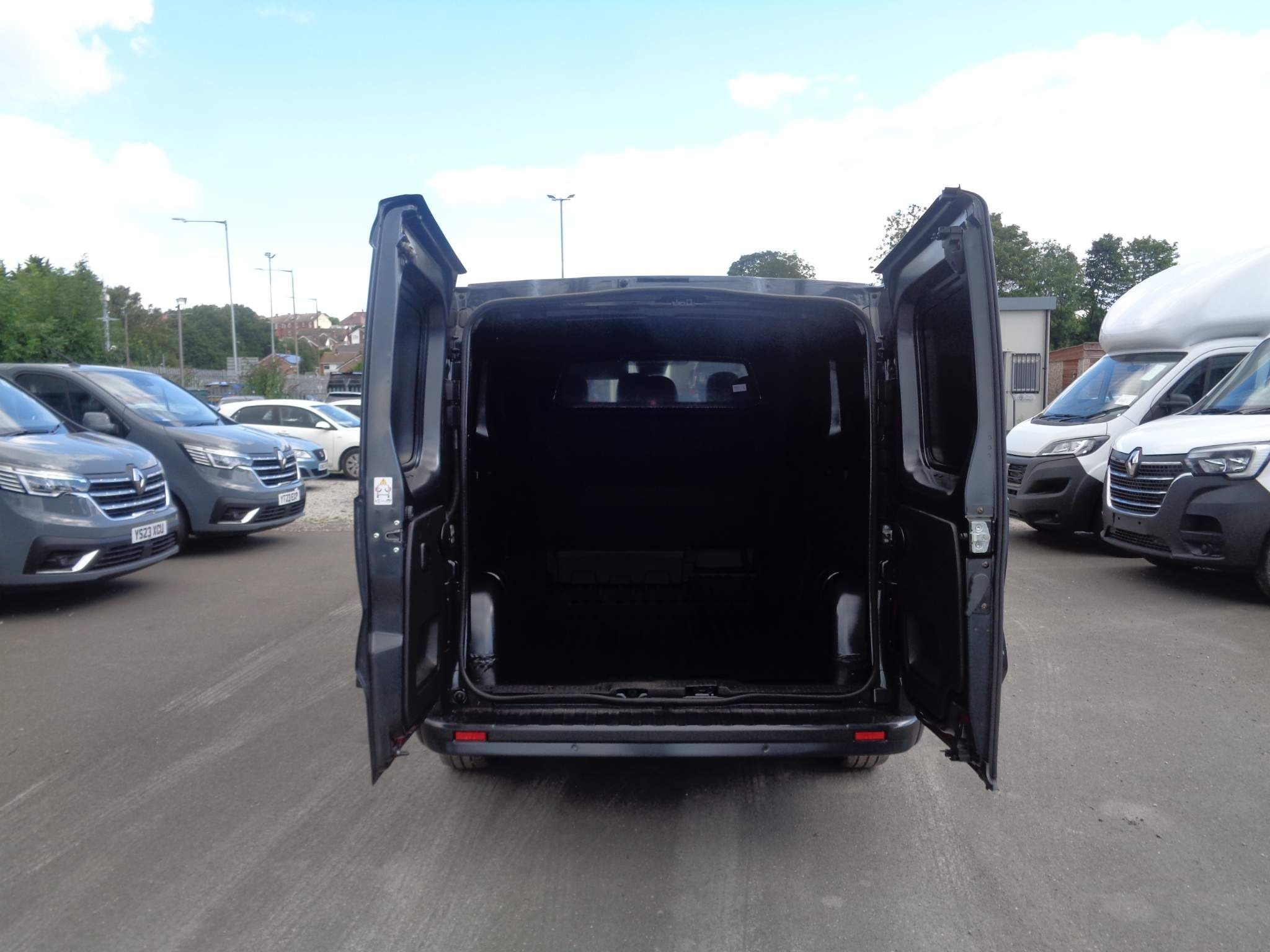 Renault Trafic Image 30