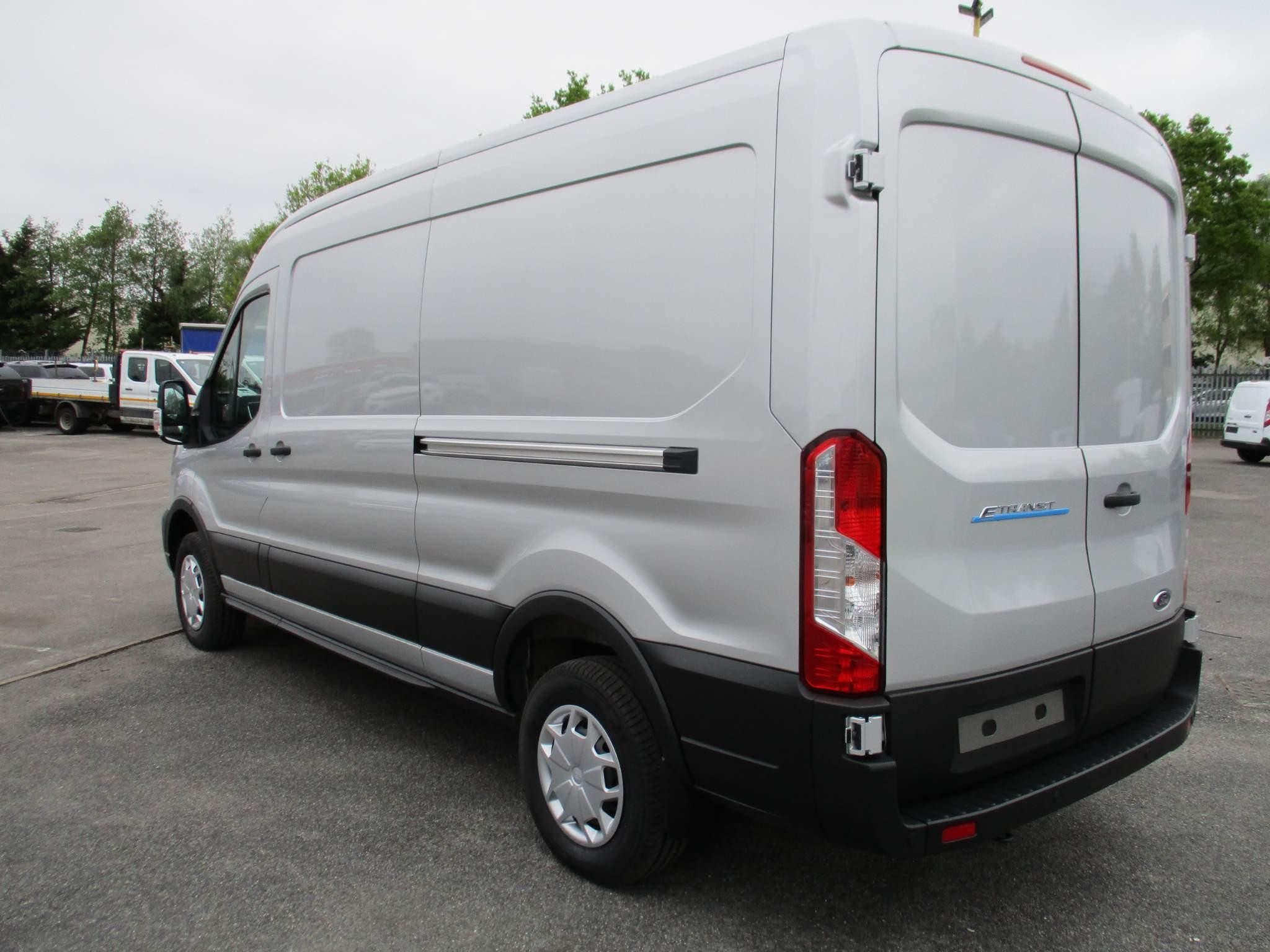 Ford E-Transit Image 5