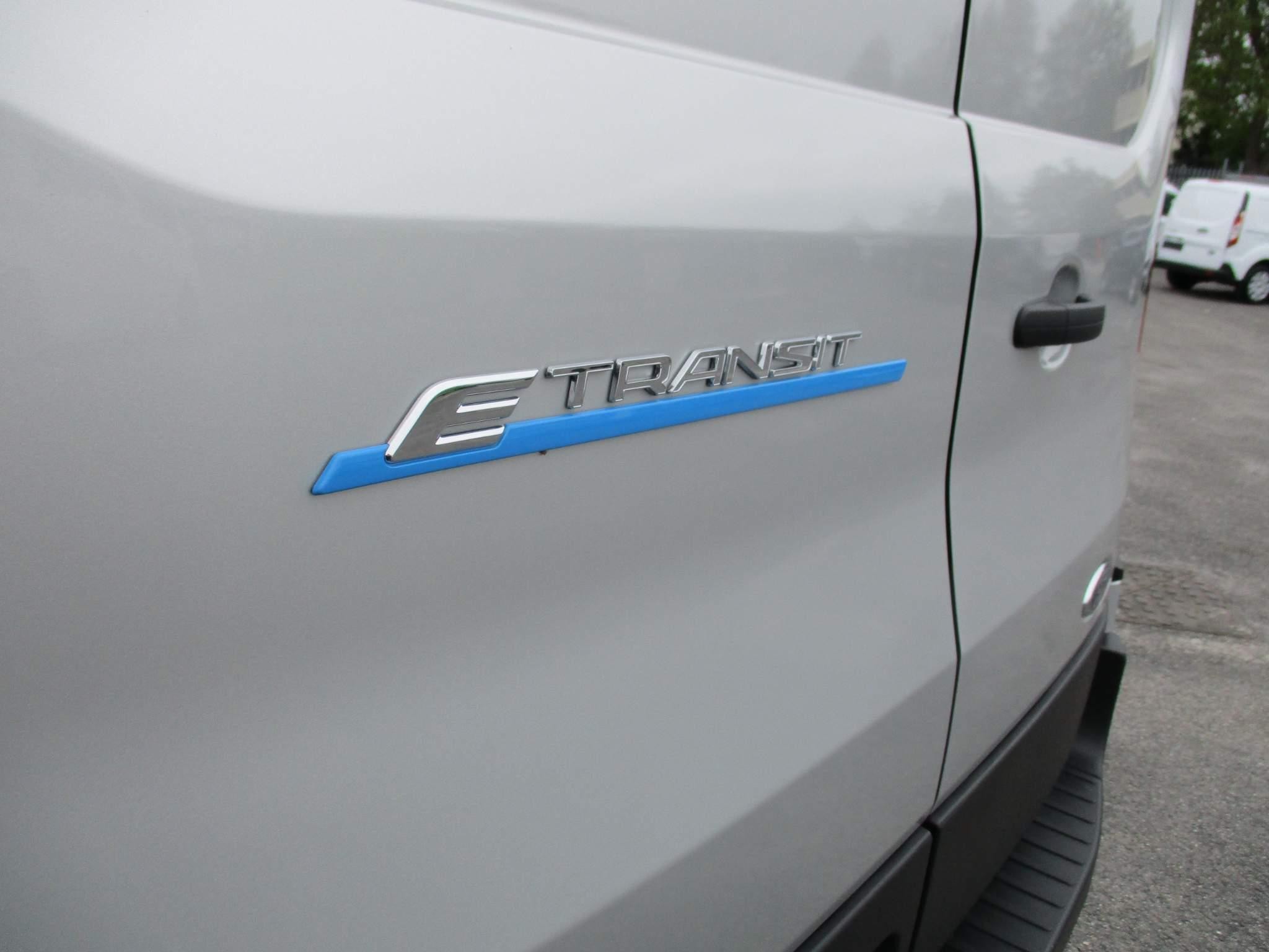 Ford E-Transit Image 14