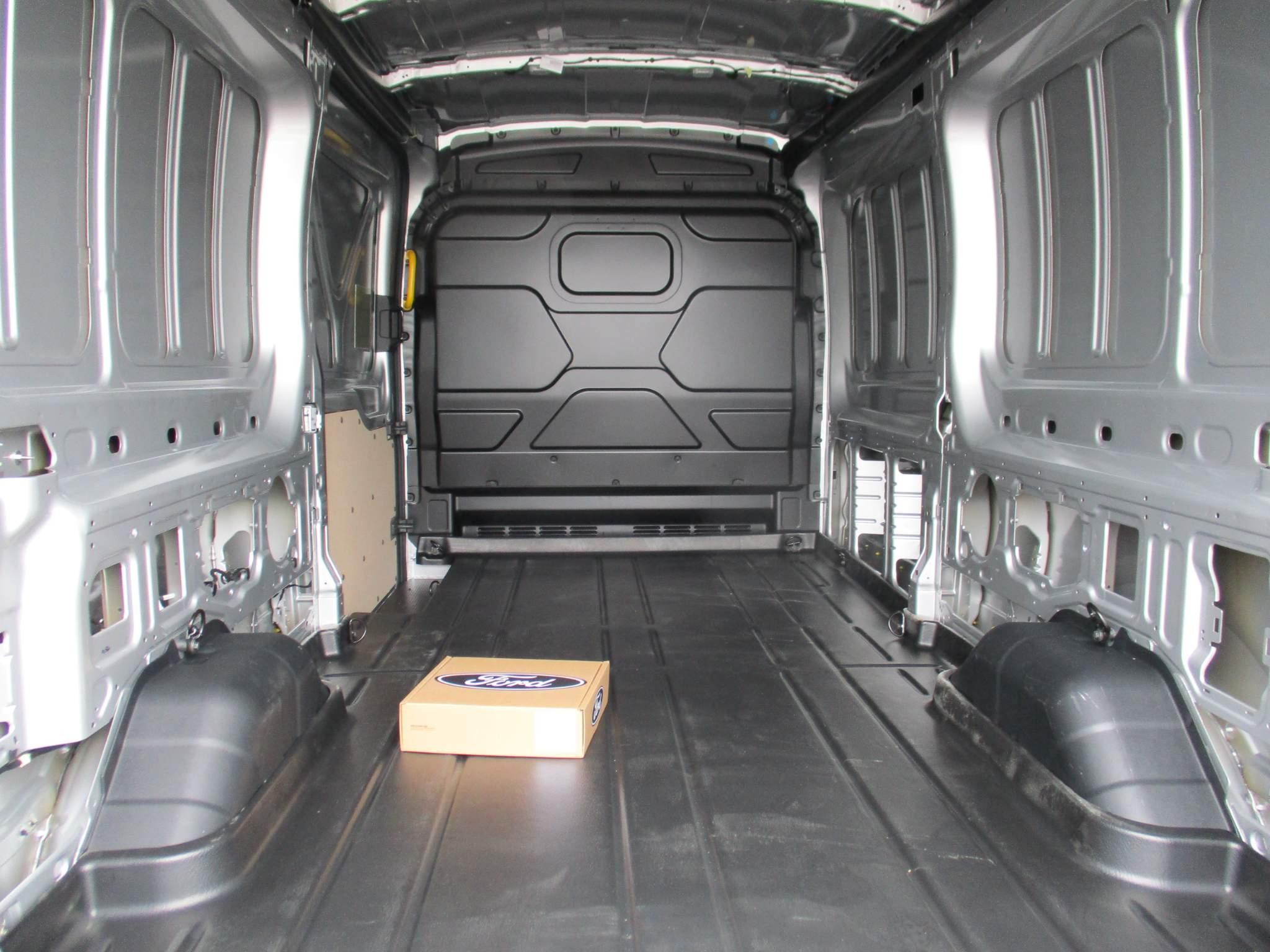 Ford E-Transit Image 15