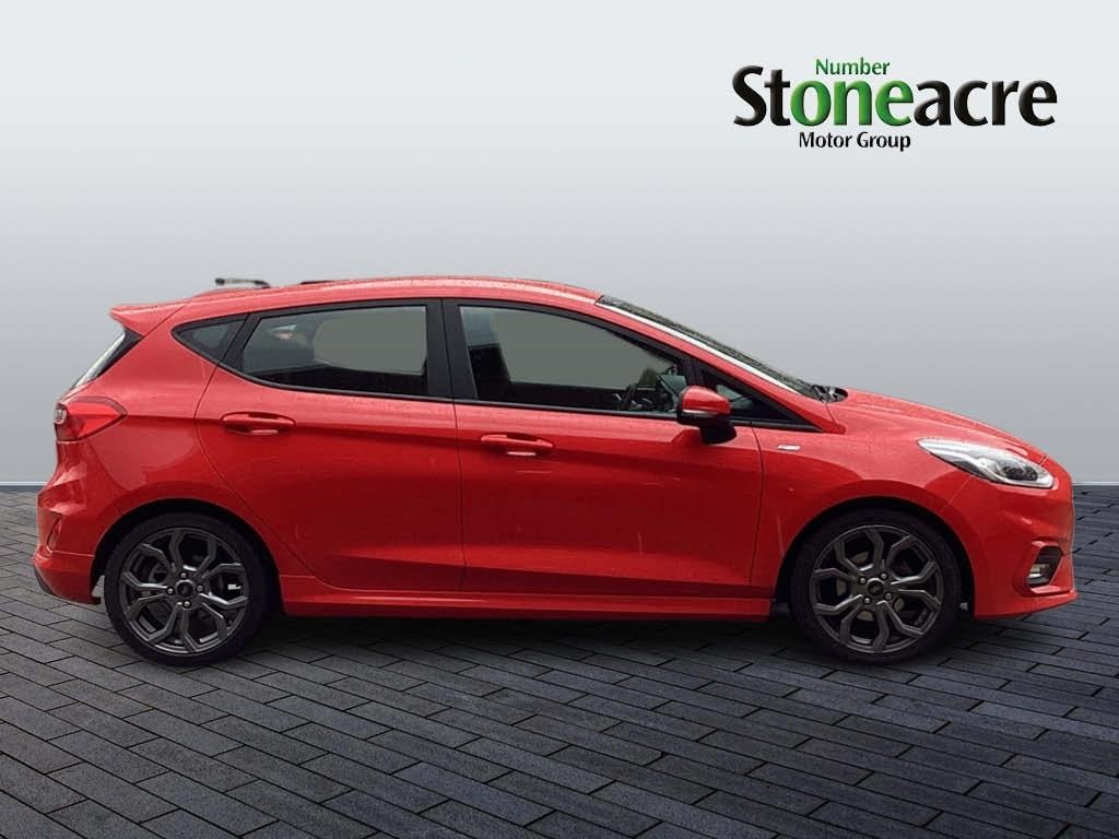 Ford Fiesta Image 2