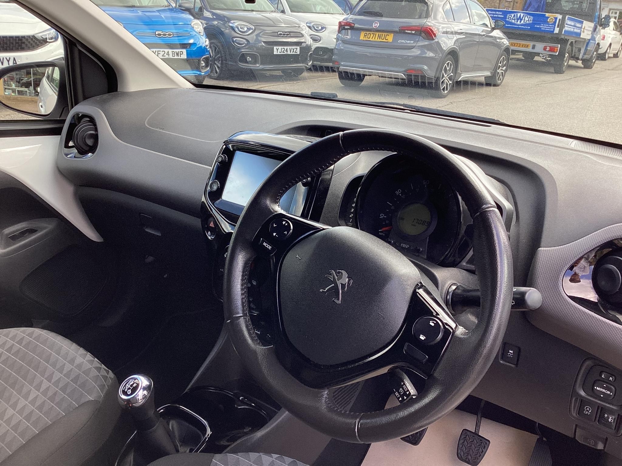 Peugeot 108 Image 17